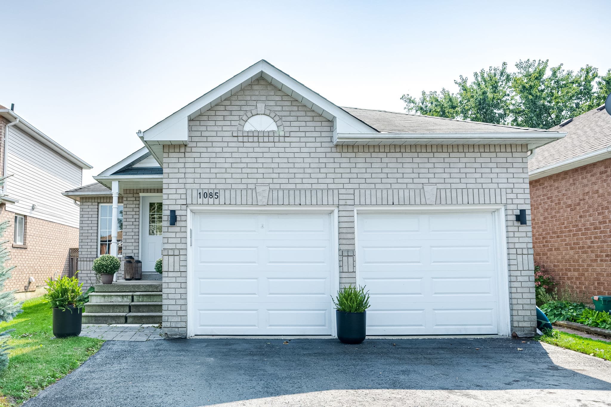 1085 Kensington St Innisfil, ON L9S 1T7
