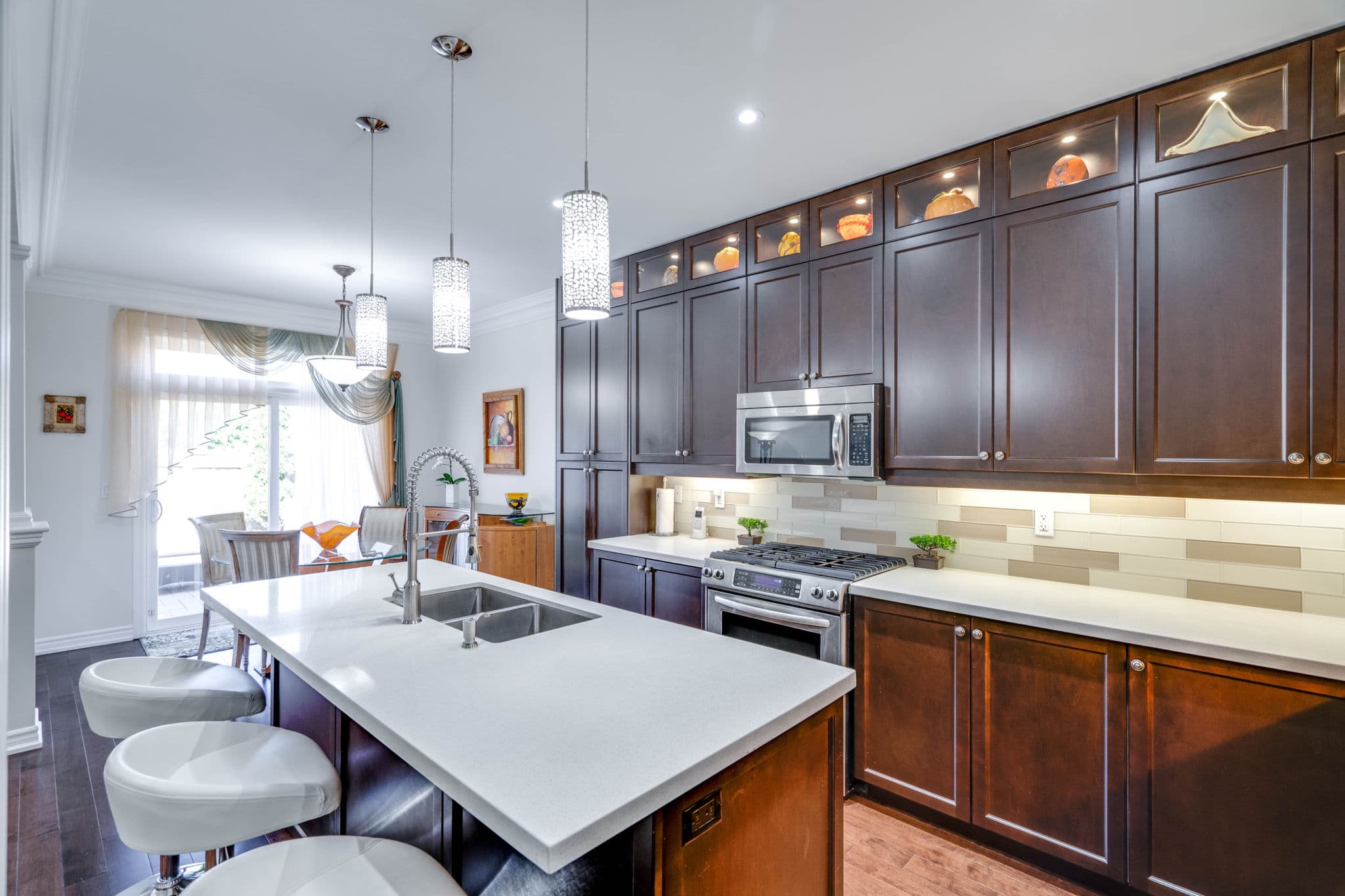 109 Heintzman Cres Vaughan, ON L6A 4T1