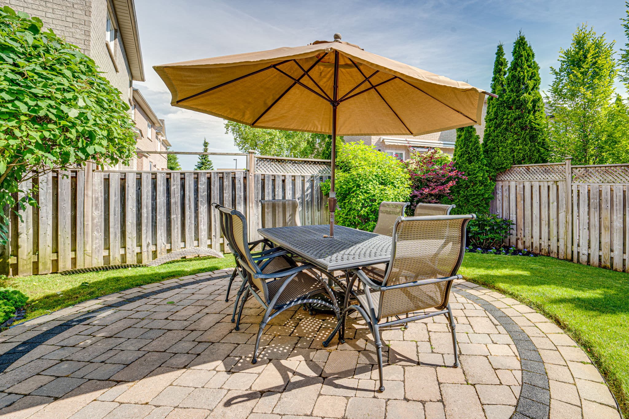 109 Sandwood Dr Vaughan, ON L4J 8W4