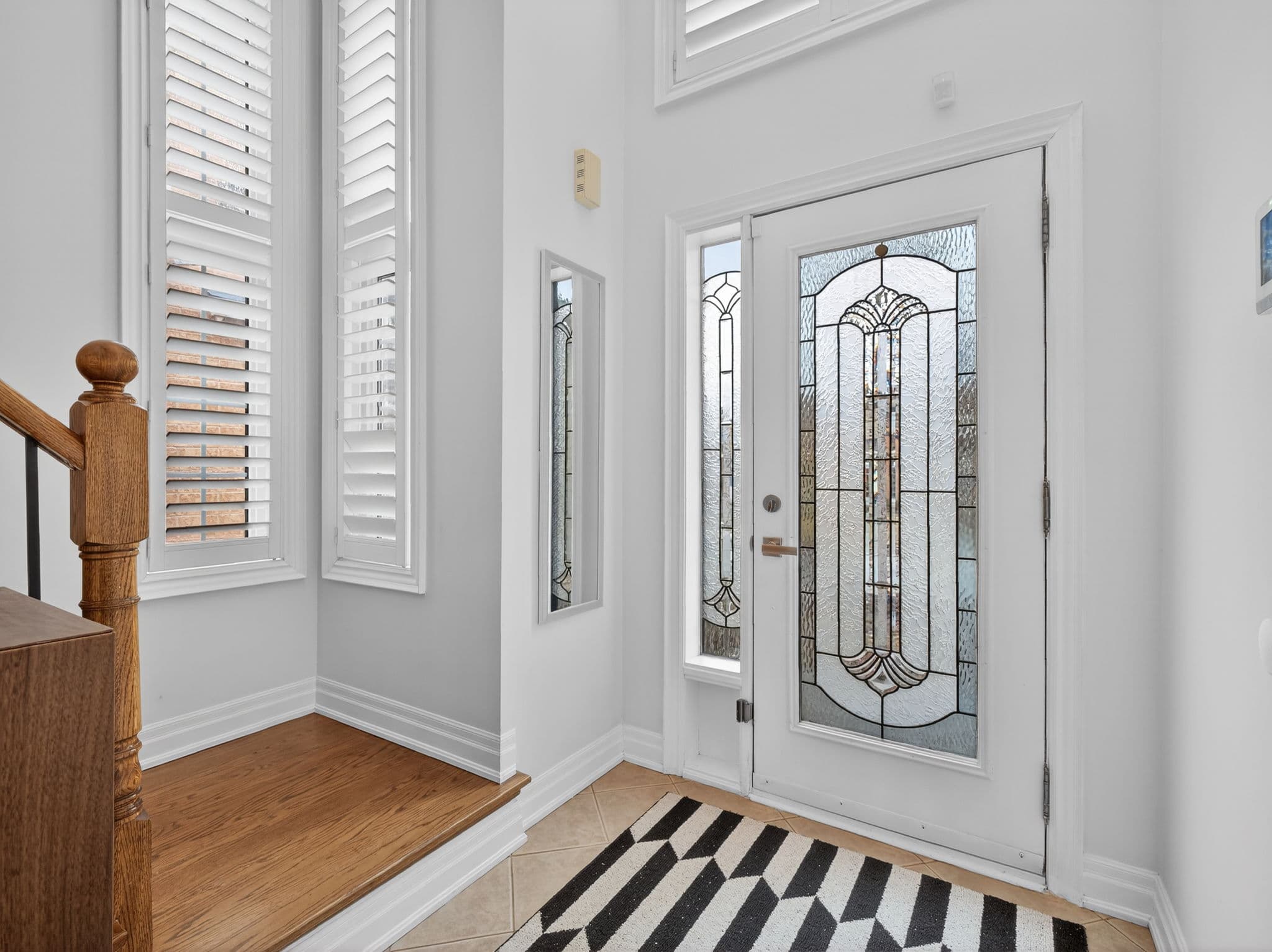 11 Bestview Crescent Vaughan, ON L6A 3S8