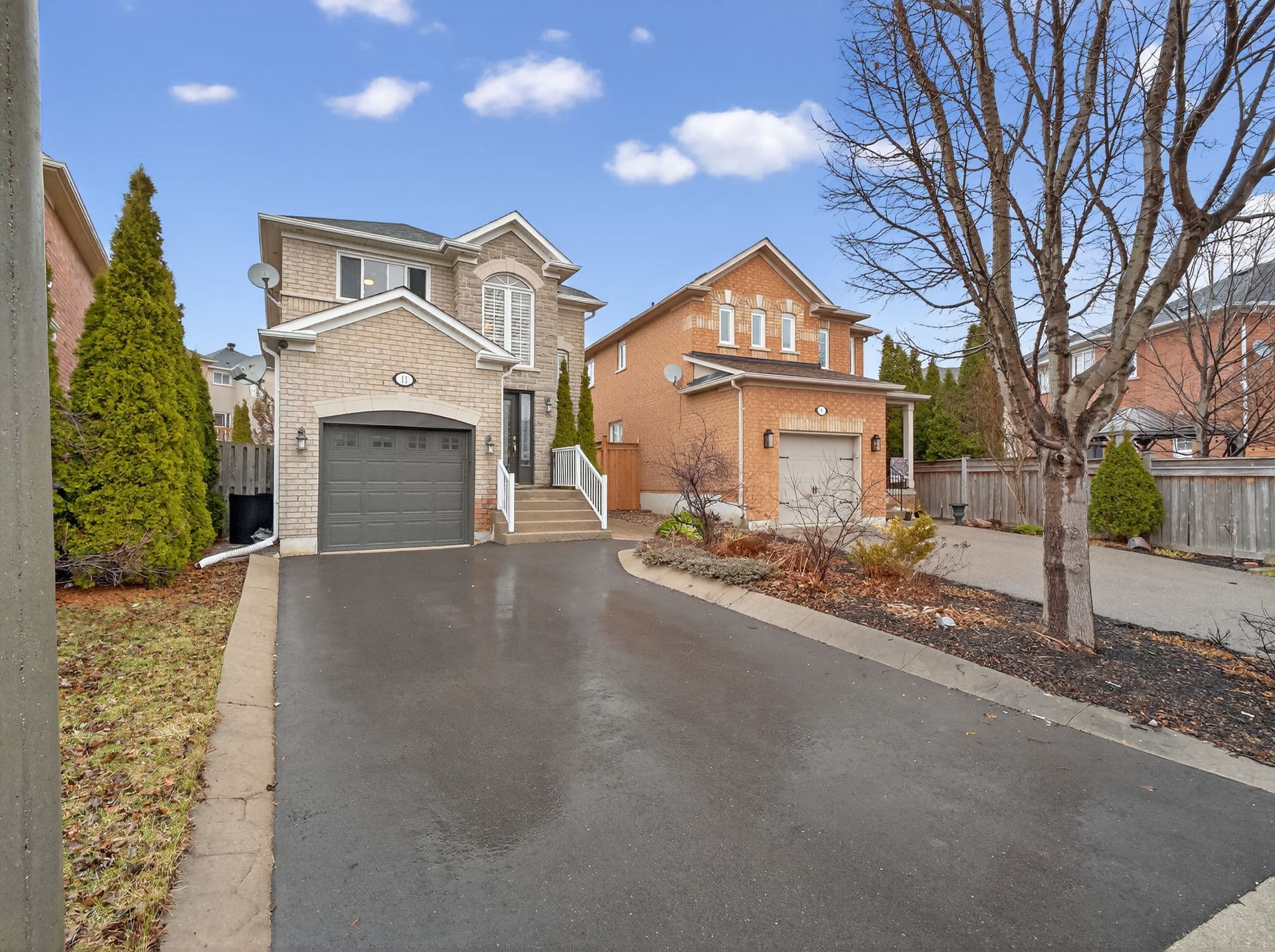 11 Bestview Crescent Vaughan, ON L6A 3S8