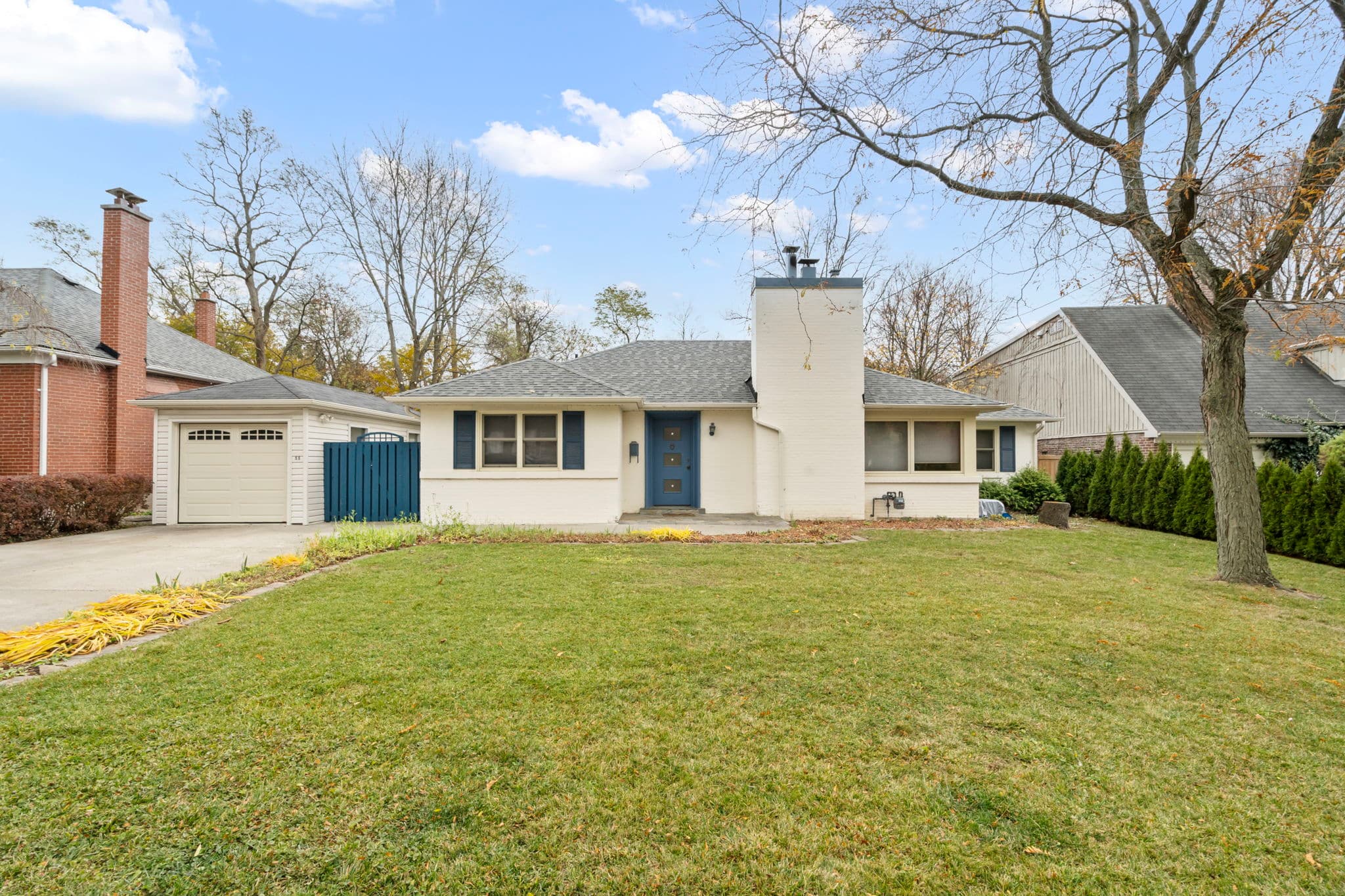 11 Don Ridge Drive Toronto, ON M2P 1H3