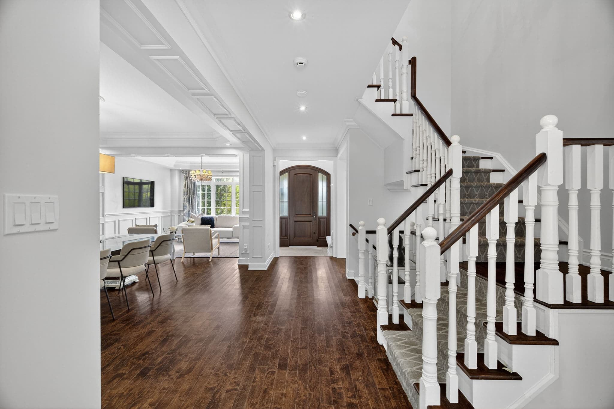 110 Cooks Mill Crescent Vaughan, ON L6A 0L1