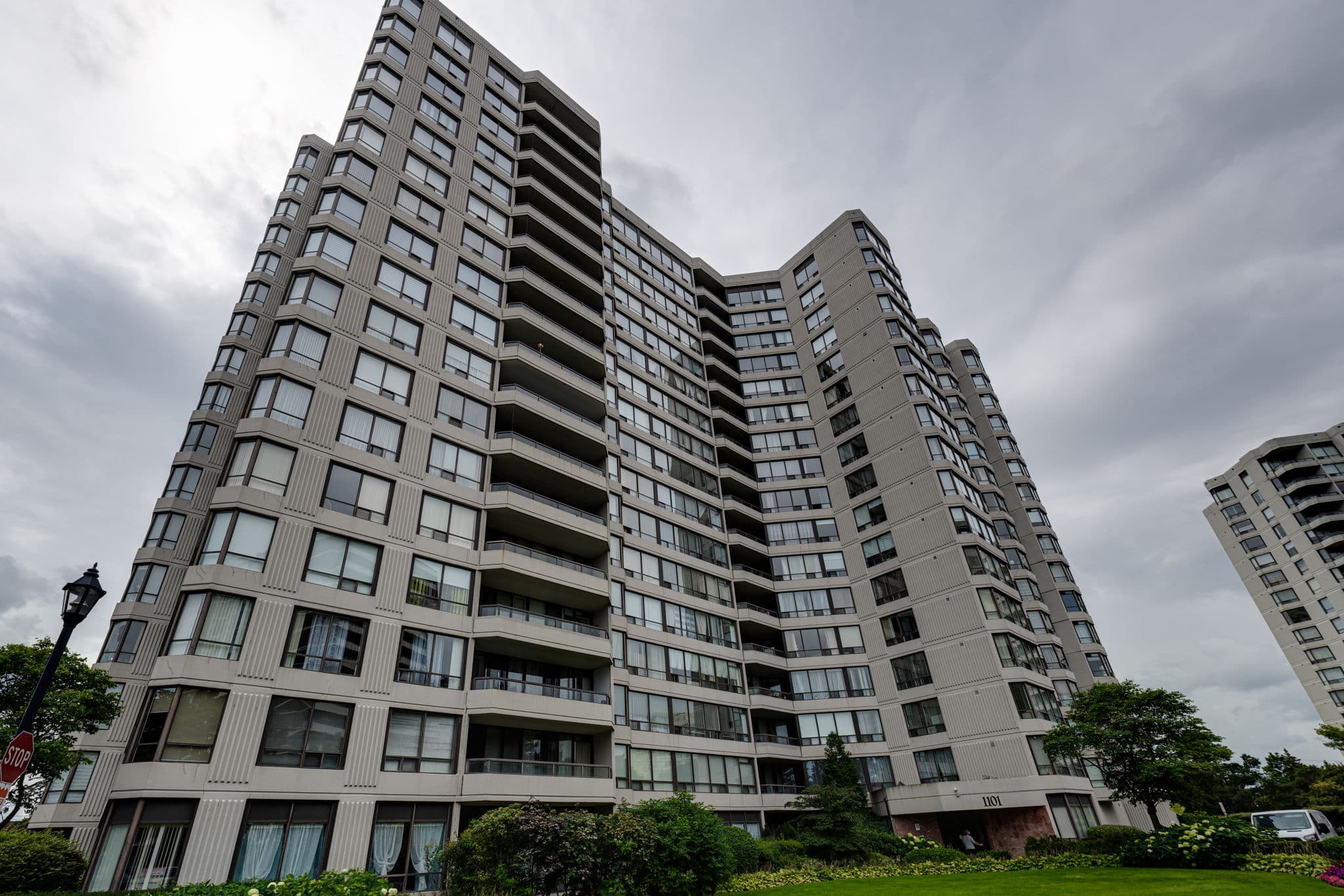 1101 Steeles Ave W PH-103 Toronto, ON M2R 3W5