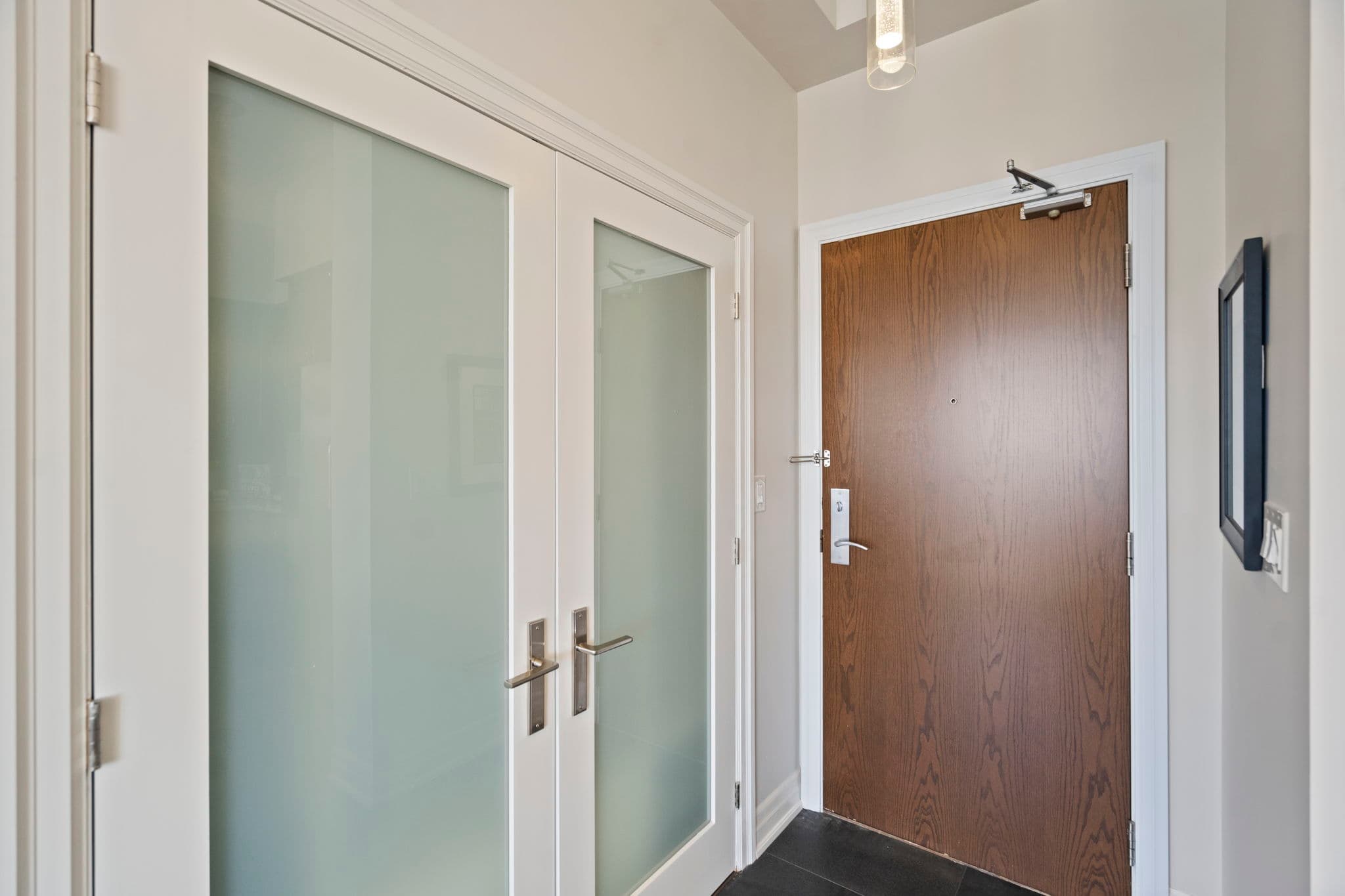 111 Civic Square Gate 605 Aurora, ON L4G 7E3
