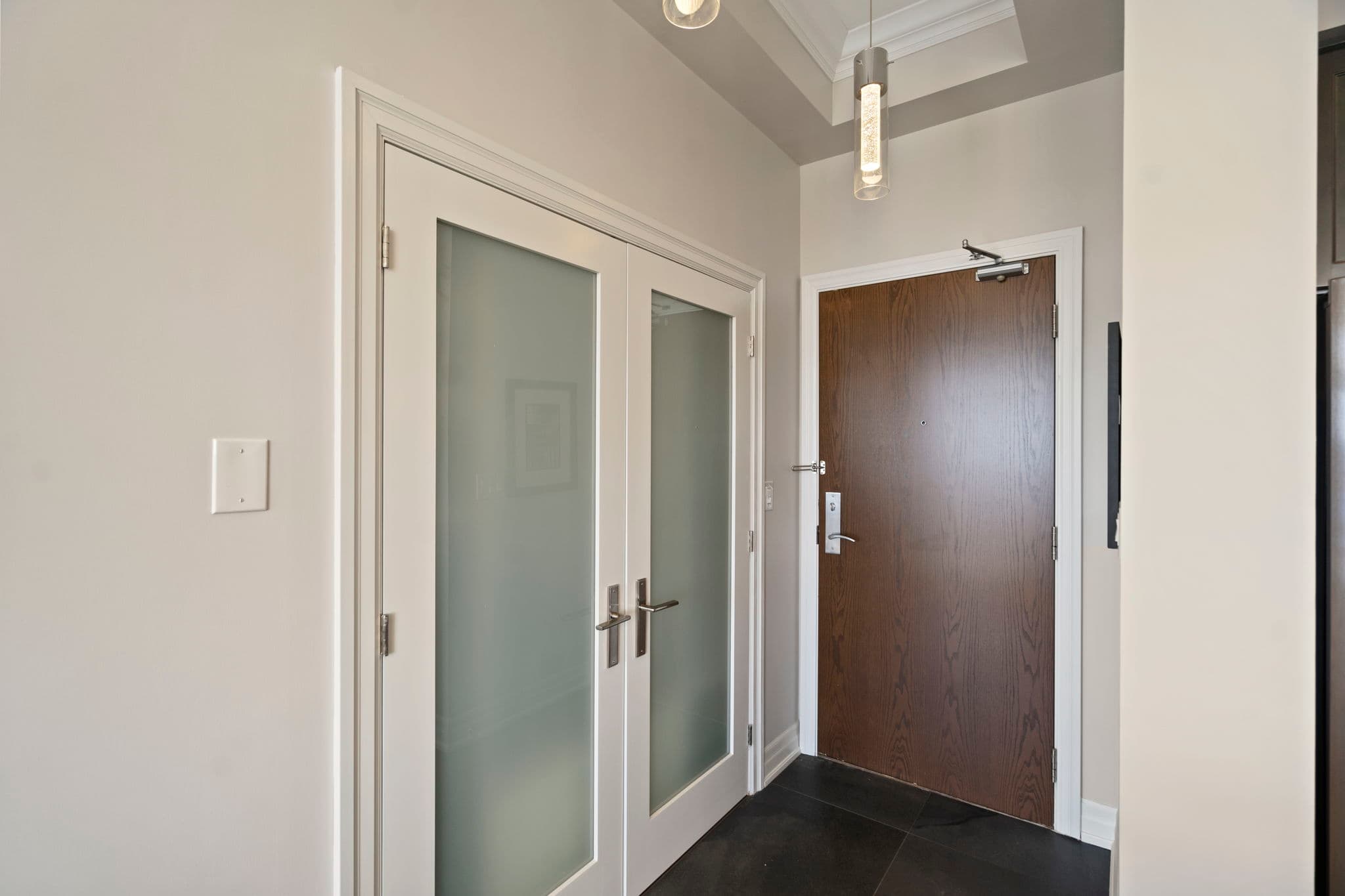111 Civic Square Gate 605 Aurora, ON L4G 7E3