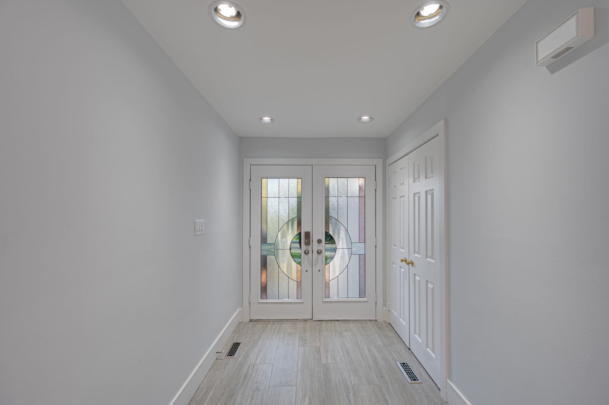 112 Downing Blvd Vaughan, ON L4J 7M2