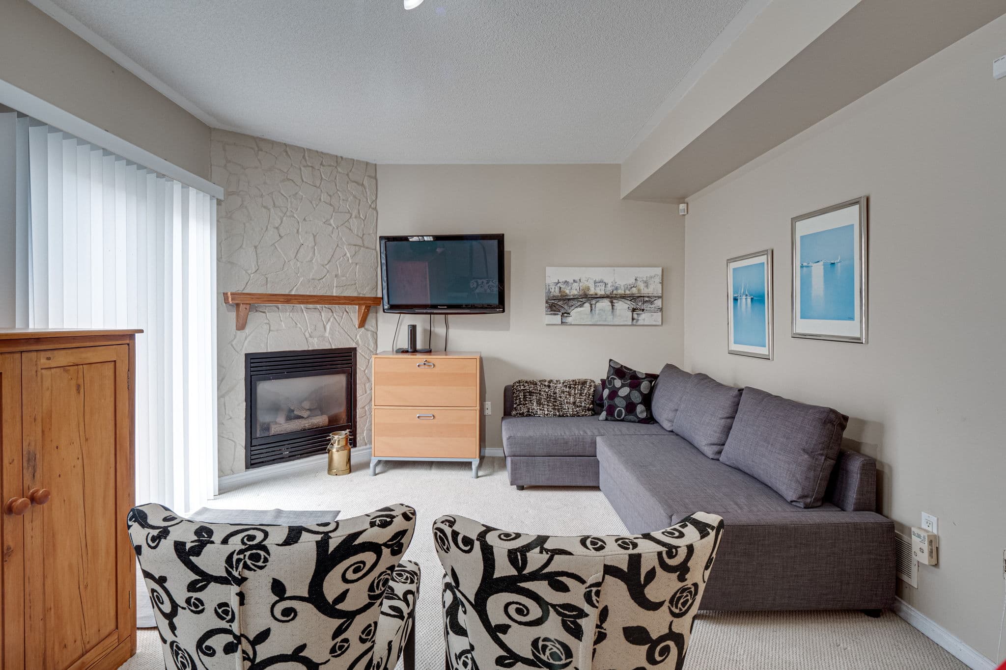 112 Leah Crescent Vaughan, ON L4J 8C3