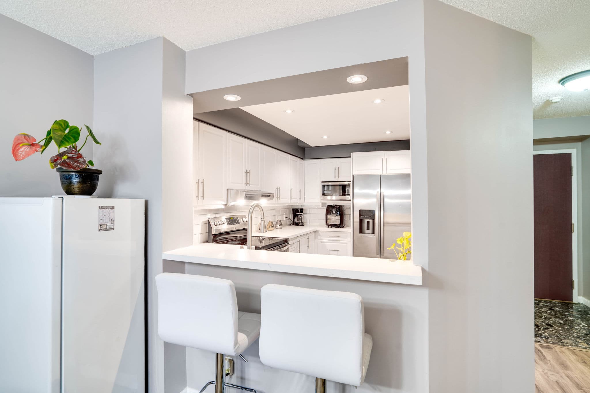 1121 Steeles Ave W PH 214 Toronto, ON M2R 3W7