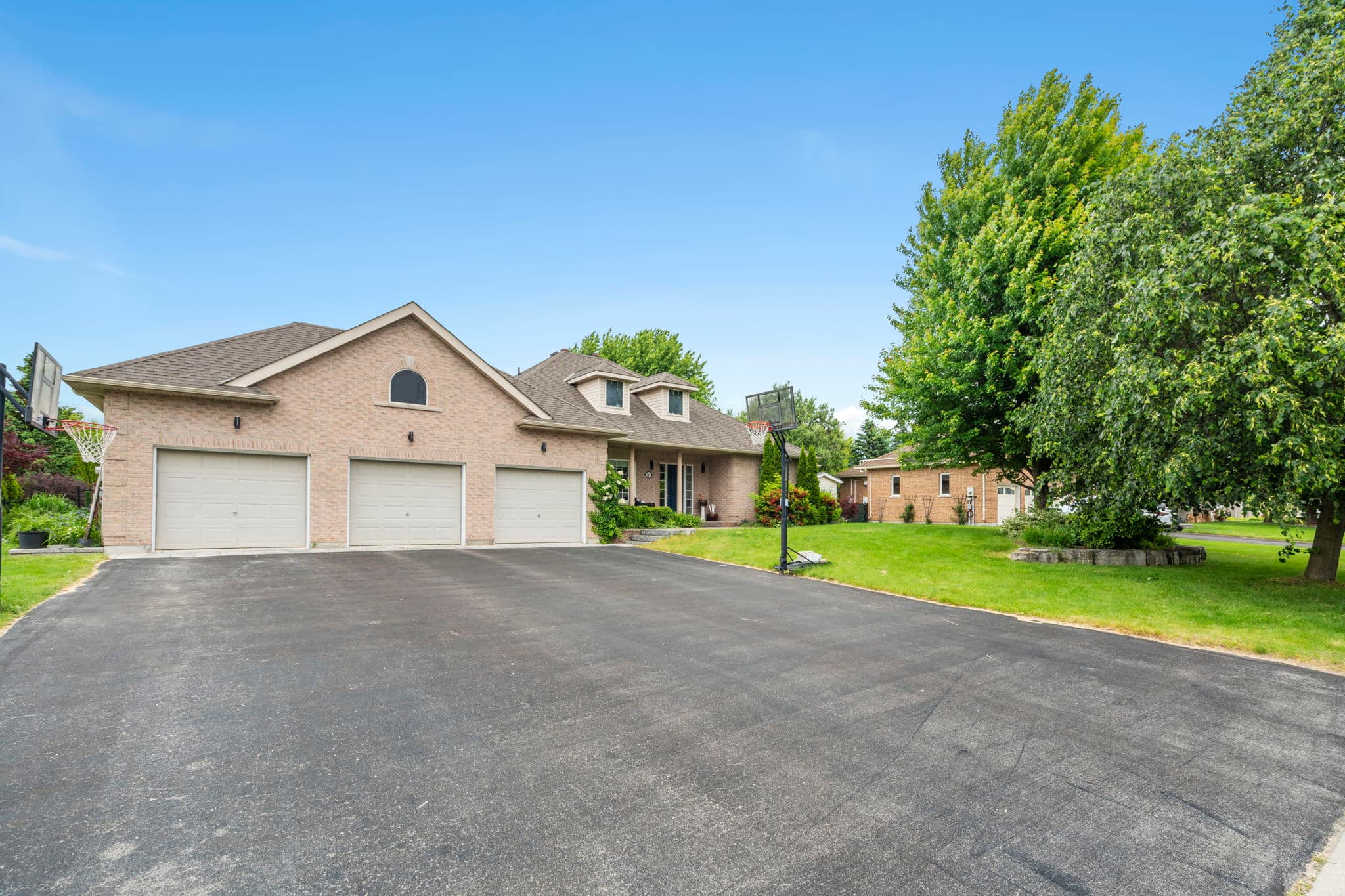 114 Ward Ave East Gwillimbury, ON L0G 1V0
