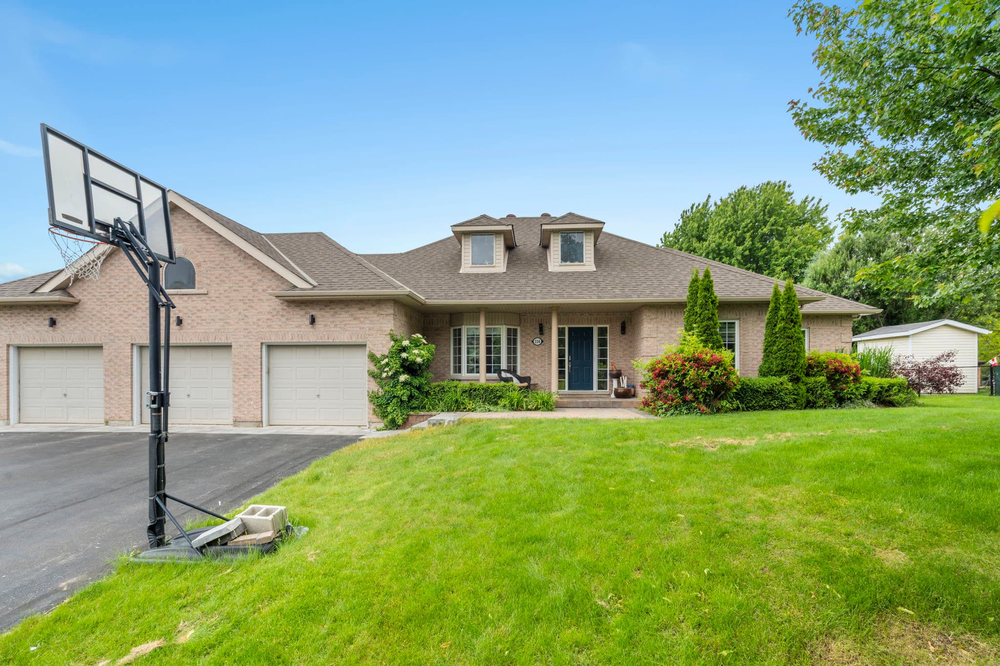 114 Ward Ave East Gwillimbury, ON L0G 1V0