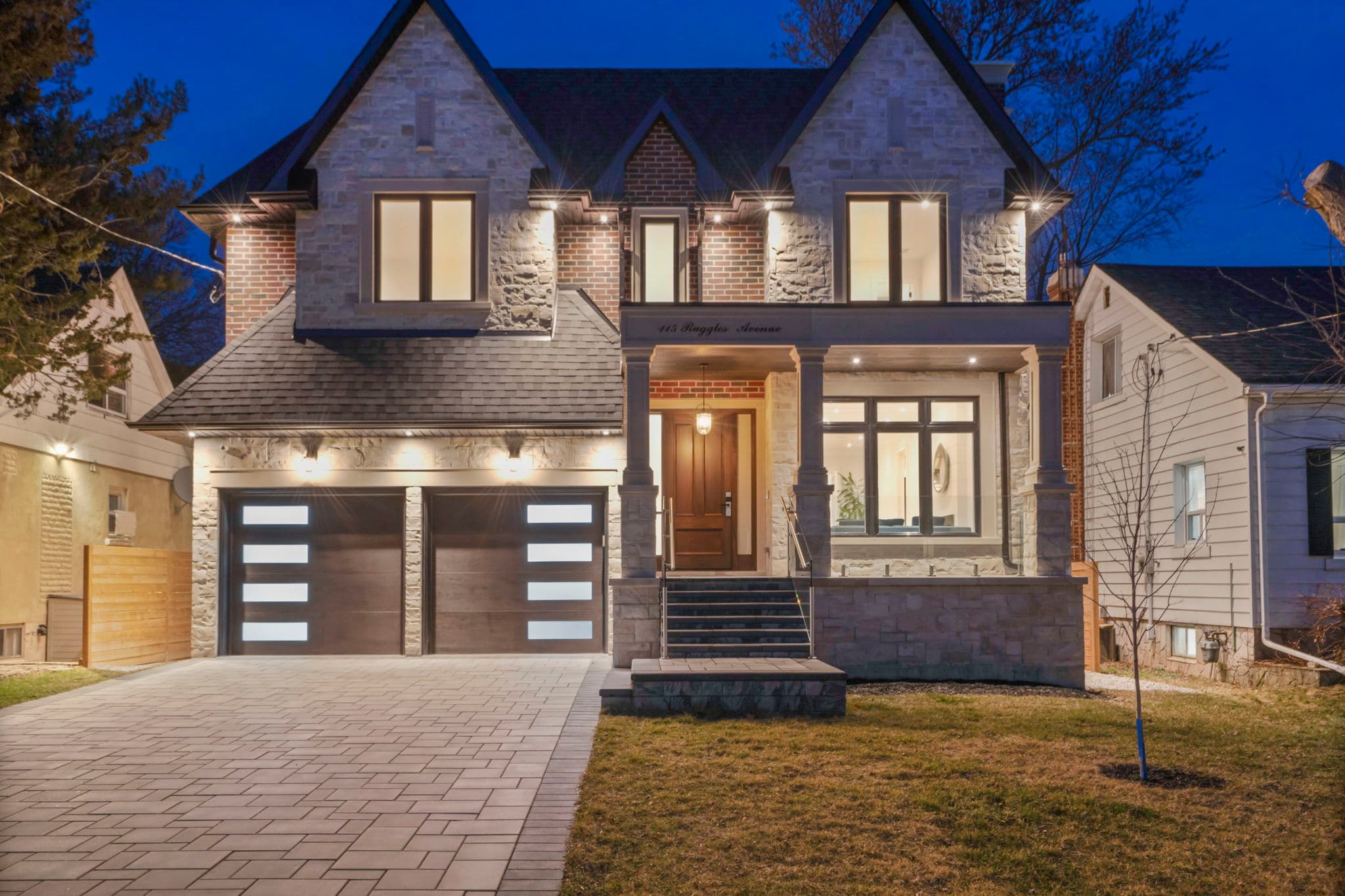 115 Ruggles Ave Richmond Hill, ON L4C 1Y3