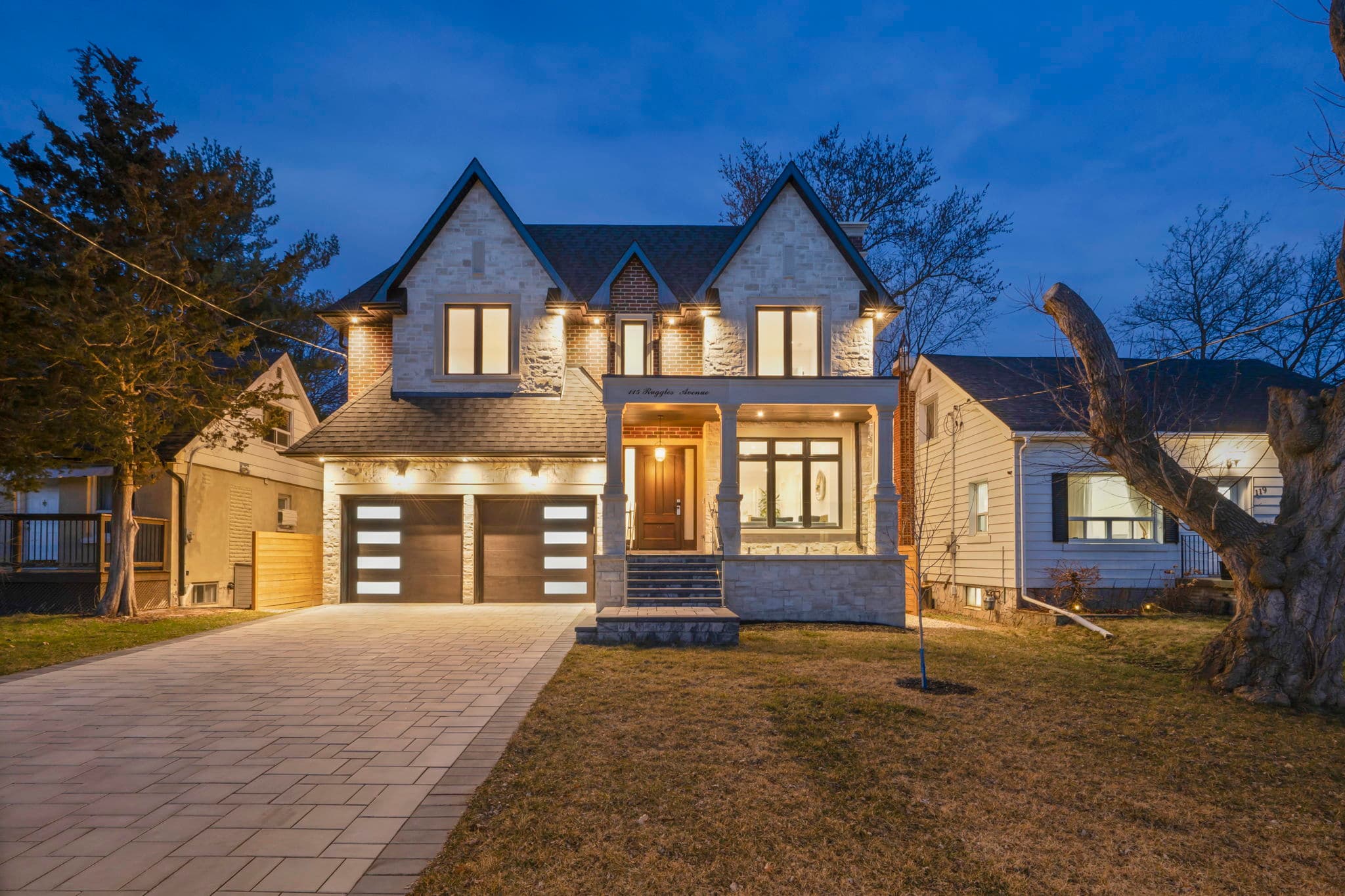 115 Ruggles Ave Richmond Hill, ON L4C 1Y3