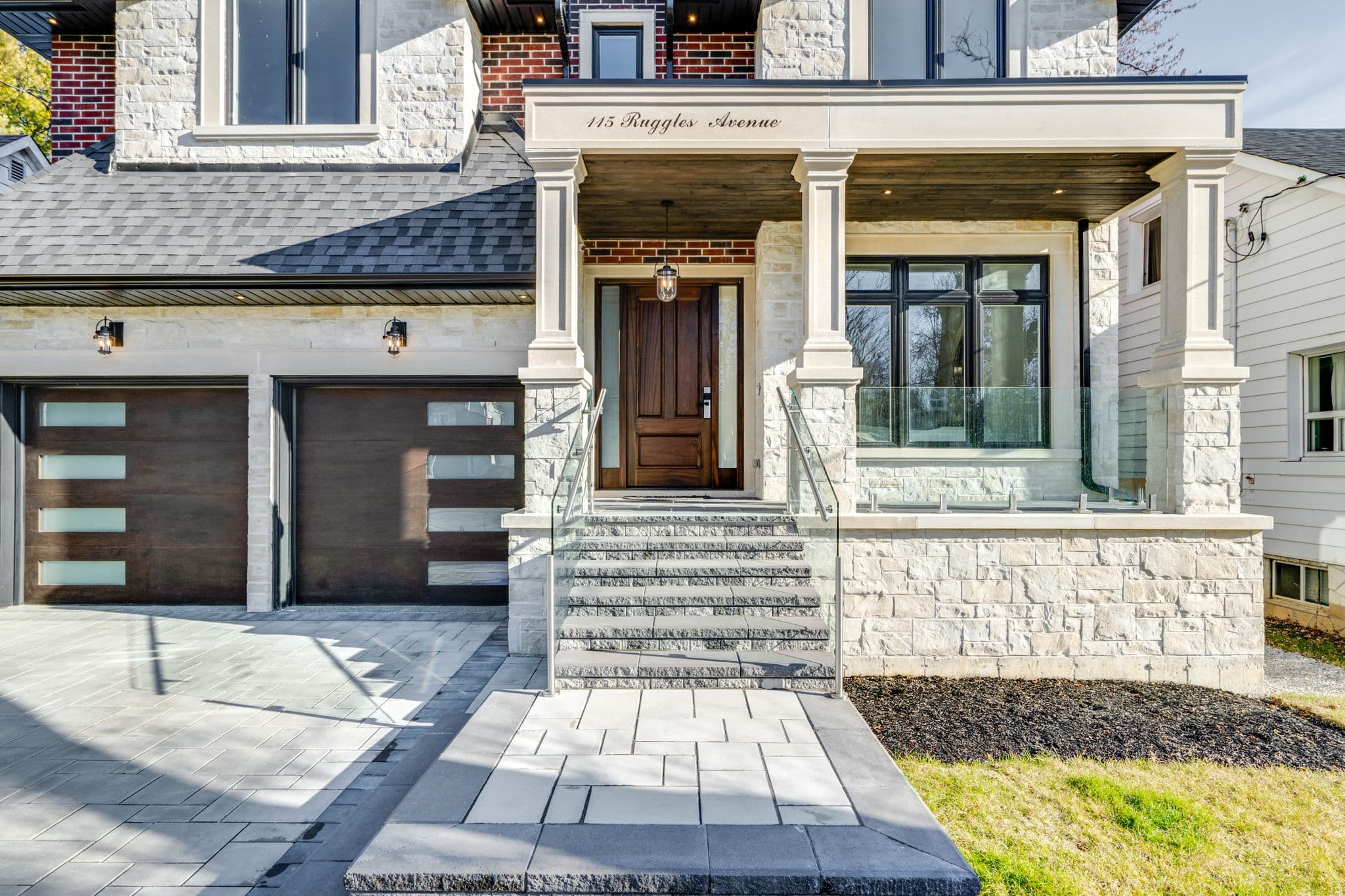 115 Ruggles Ave Richmond Hill, ON L4C 1Y3