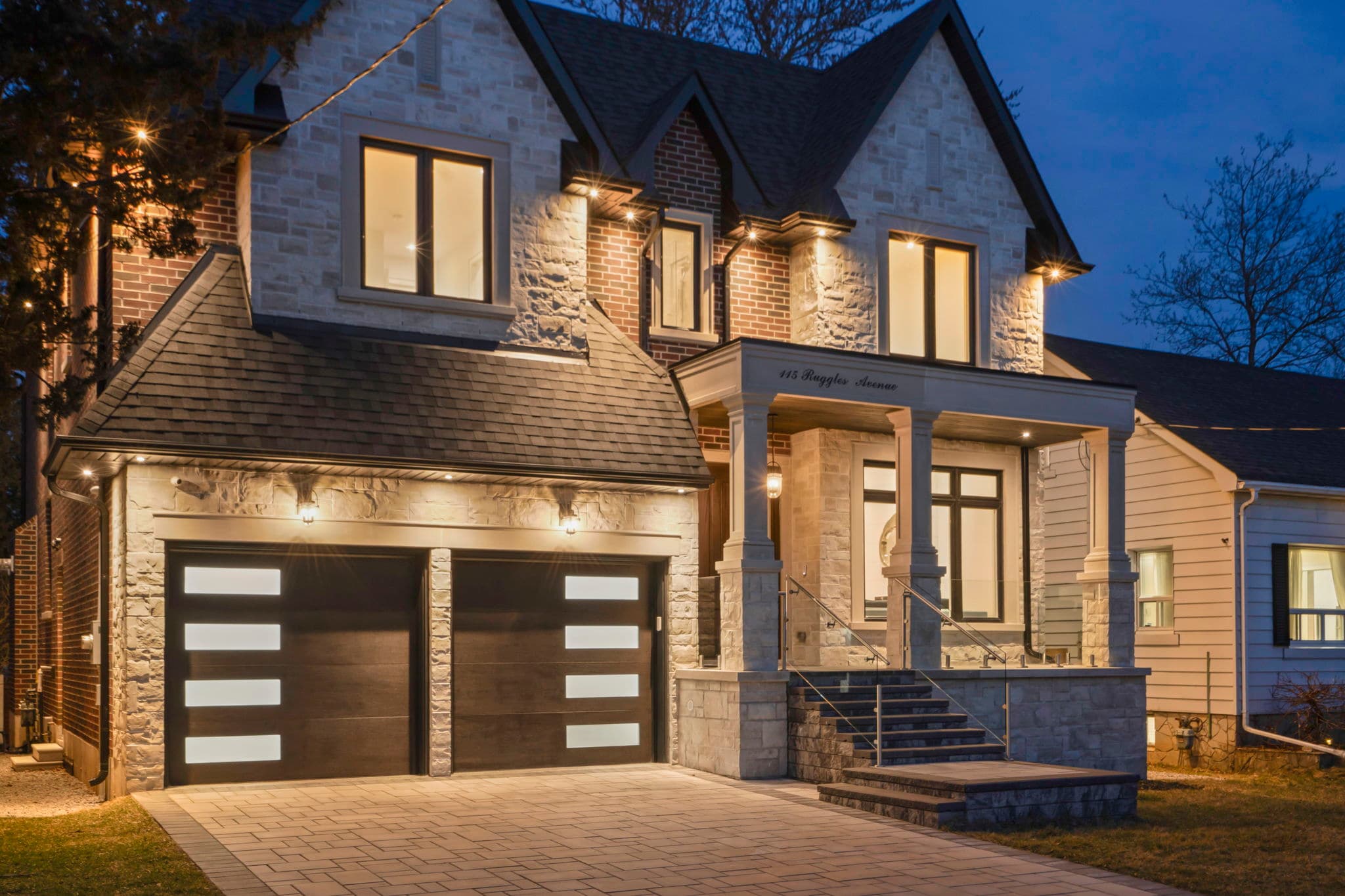 115 Ruggles Ave Richmond Hill, ON L4C 1Y3