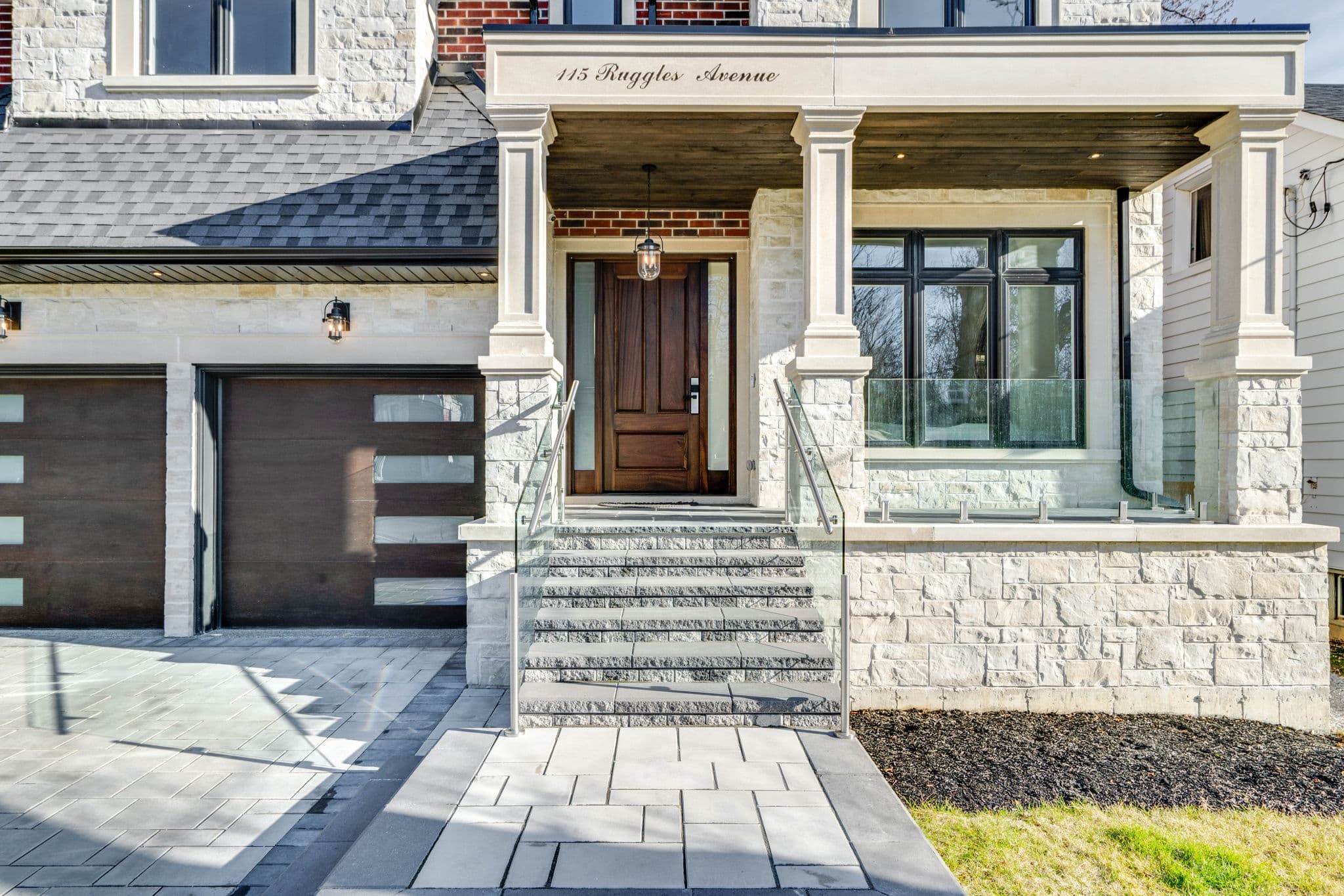 115 Ruggles Ave Richmond Hill, ON L4C 1Y3