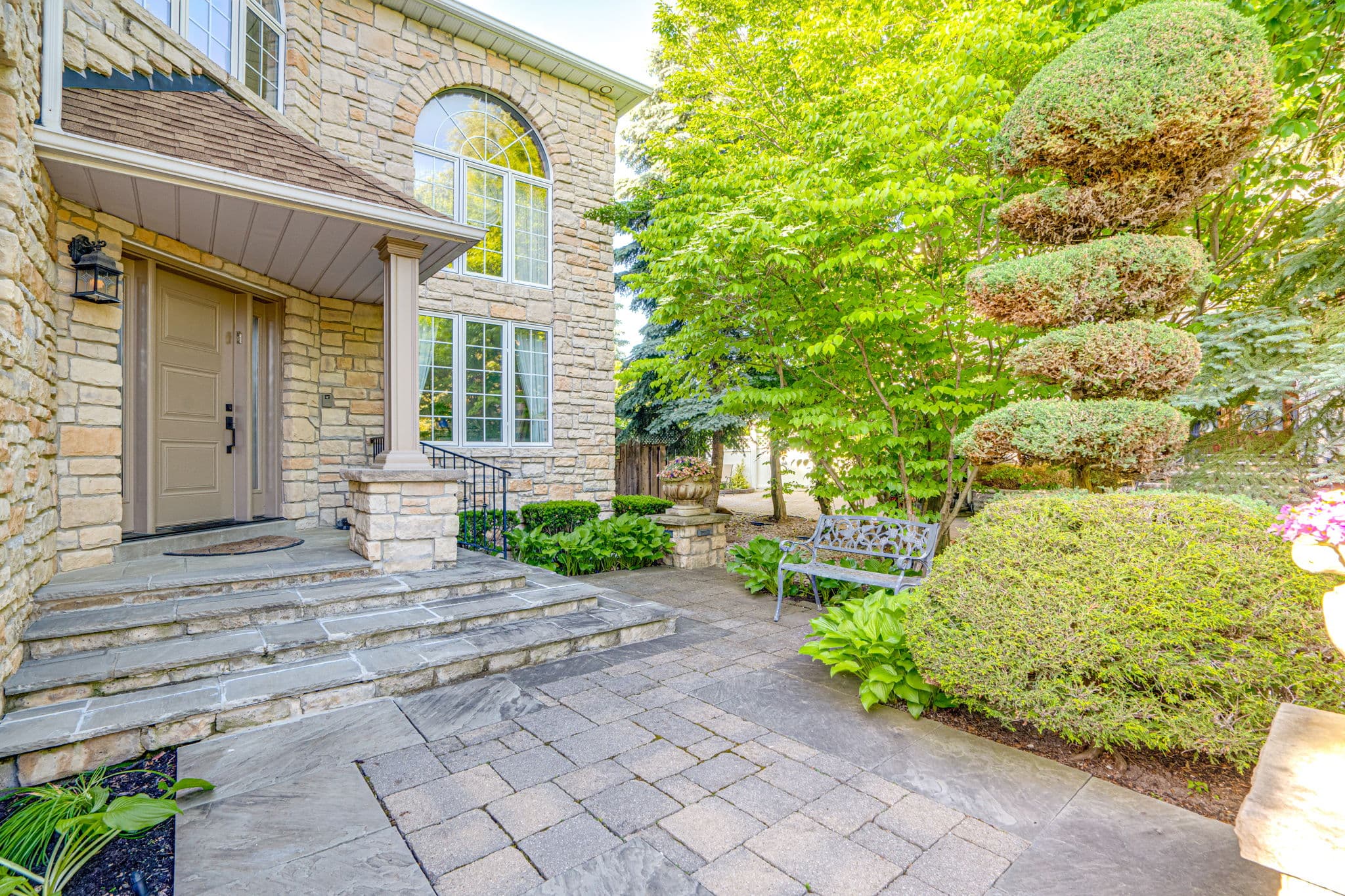 115 Sanibel Crescent Vaughan, ON L4J 8K7