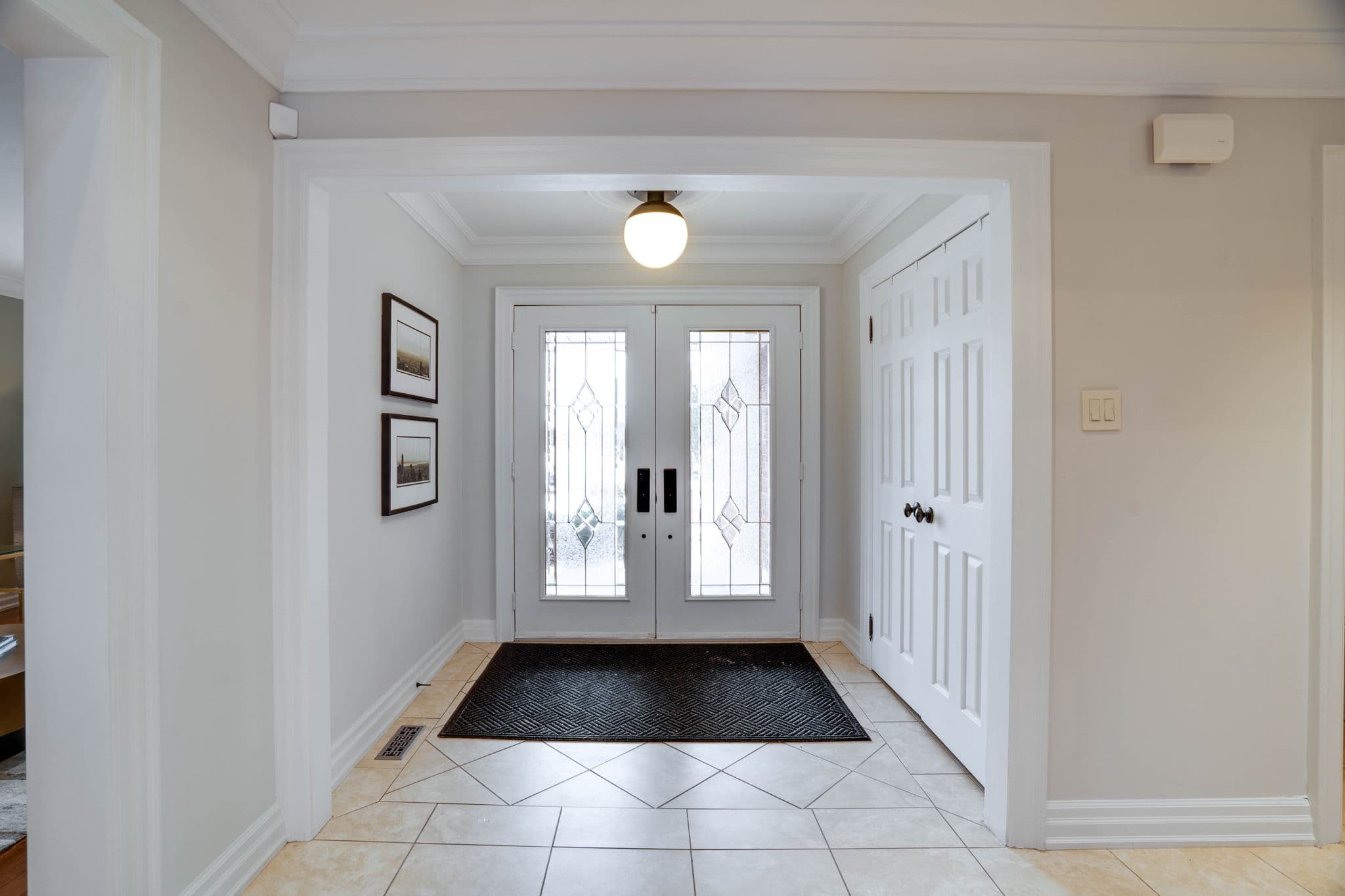 116 Burgosa Ct Vaughan, ON L4L 5C7