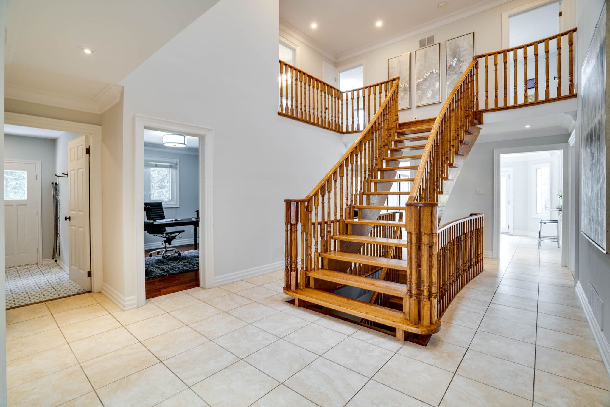 116 Burgosa Ct Vaughan, ON L4L 5C7