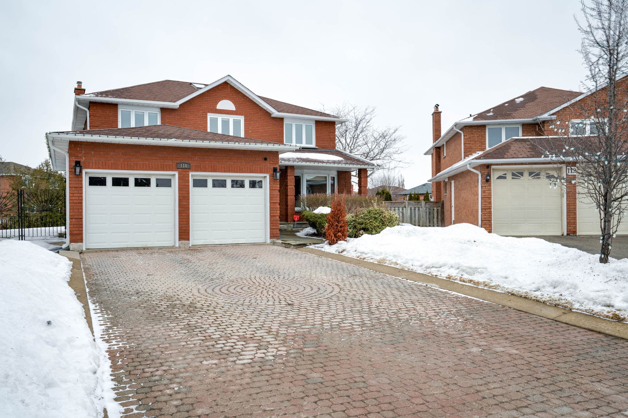 116 Burgosa Ct Vaughan, ON L4L 5C7