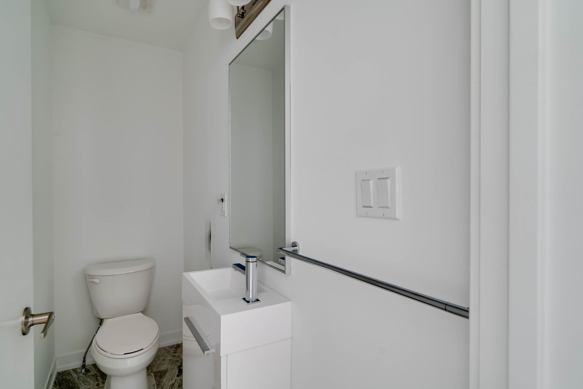 116 Grn Gdns Blvd Toronto, ON M6A 2L9
