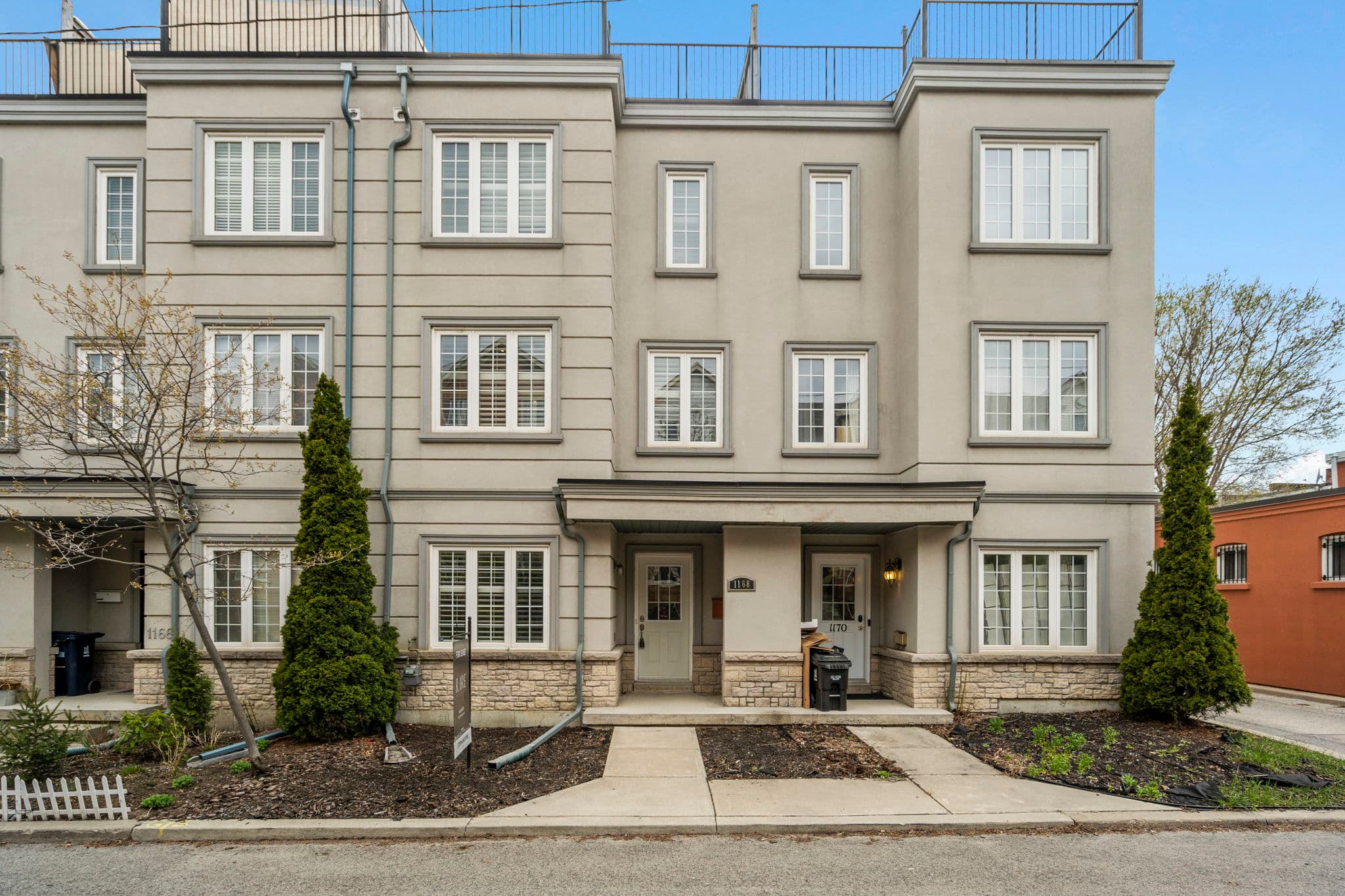 1168 Craven Rd Toronto, ON M4J 0A2