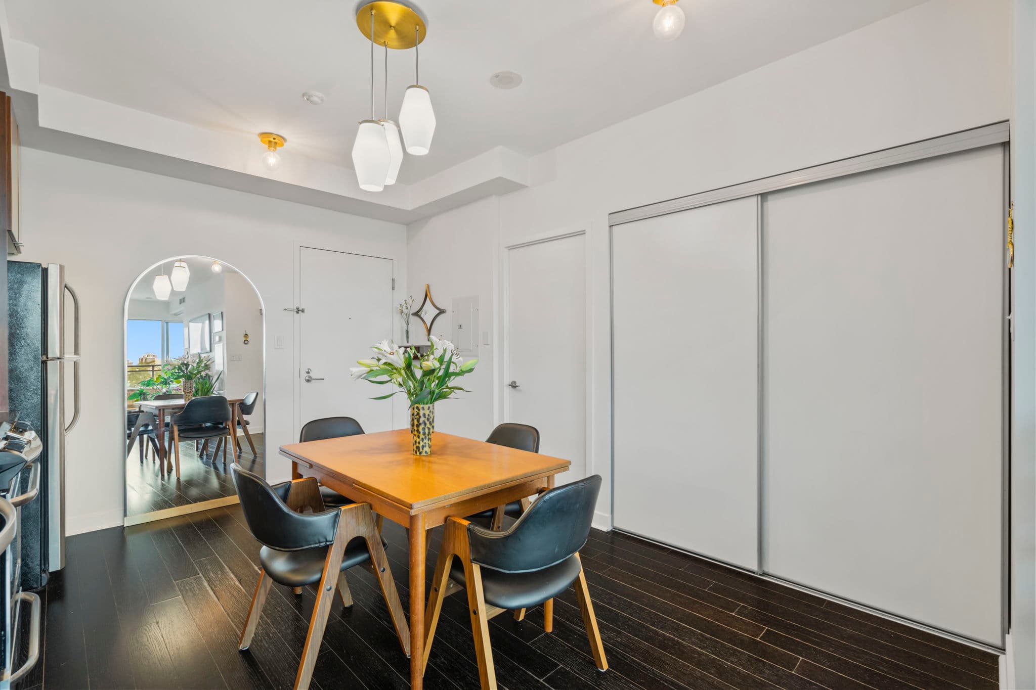 1169 Queen St W Unit 506 Toronto, ON M6J 0A4