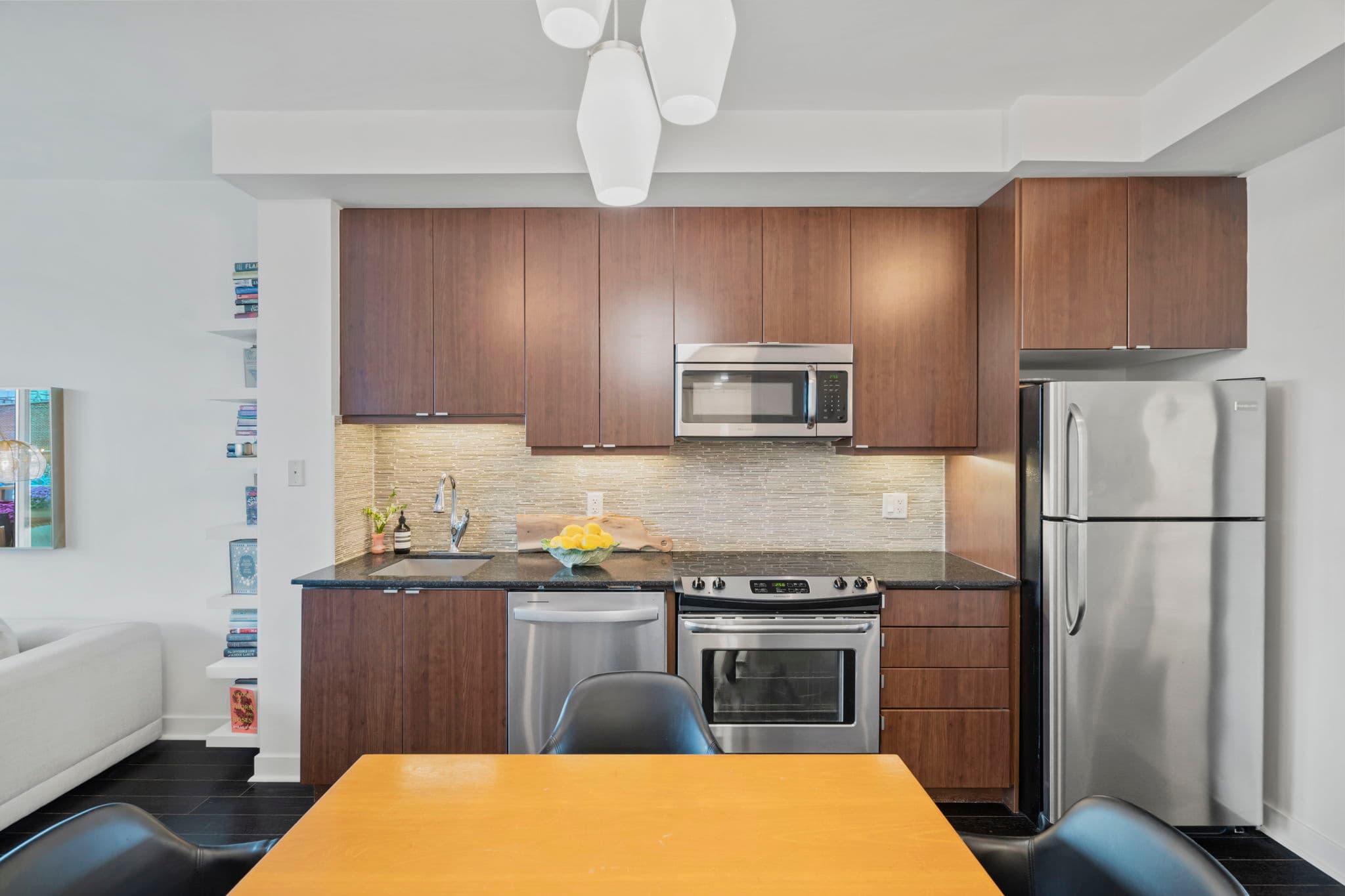 1169 Queen St W Unit 506 Toronto, ON M6J 0A4