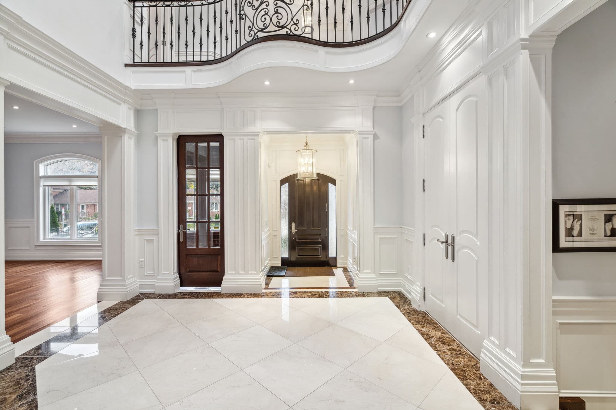 117 Upper Canada Dr Toronto, ON M2P 1S4