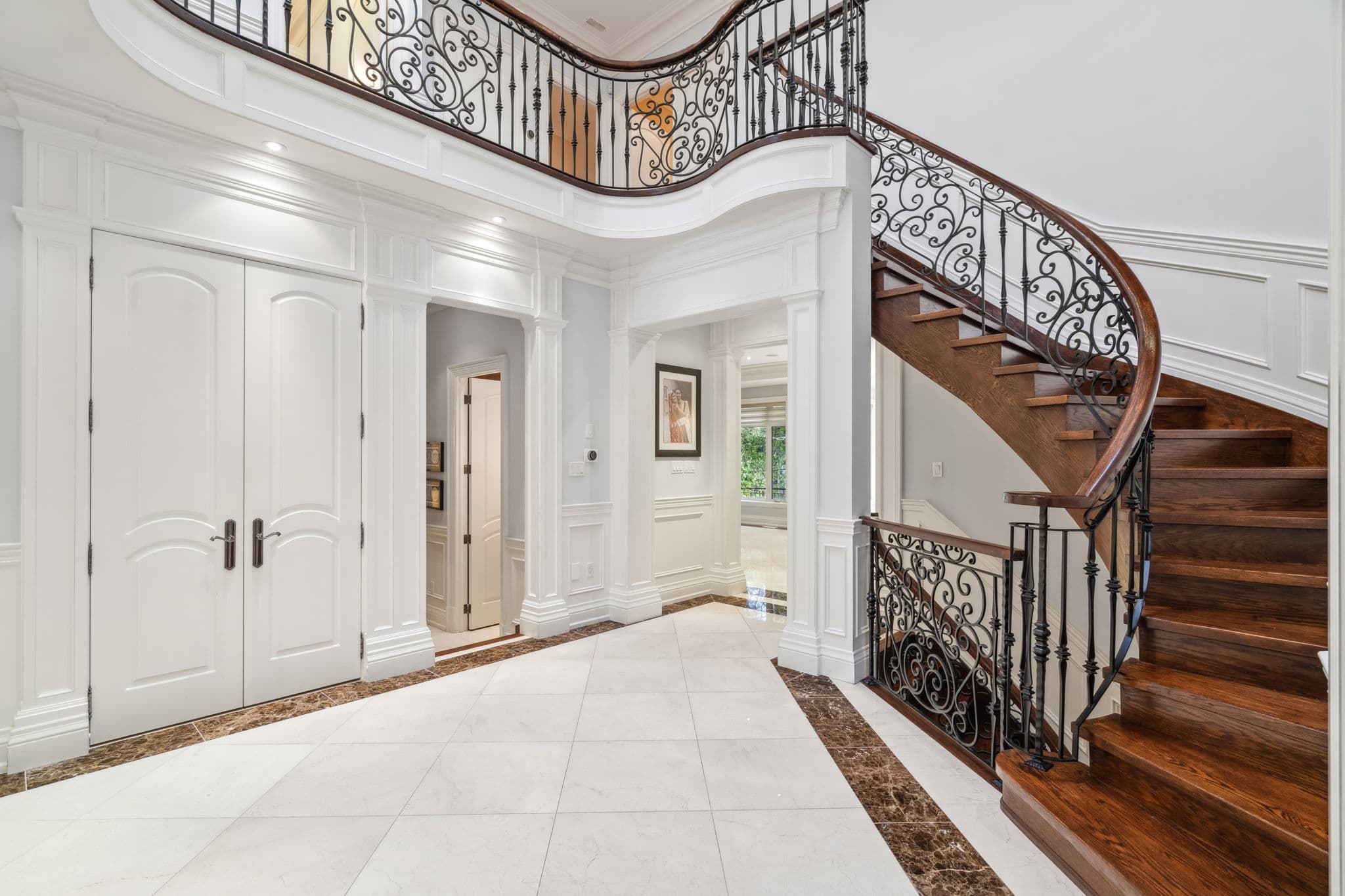 117 Upper Canada Dr Toronto, ON M2P 1S4