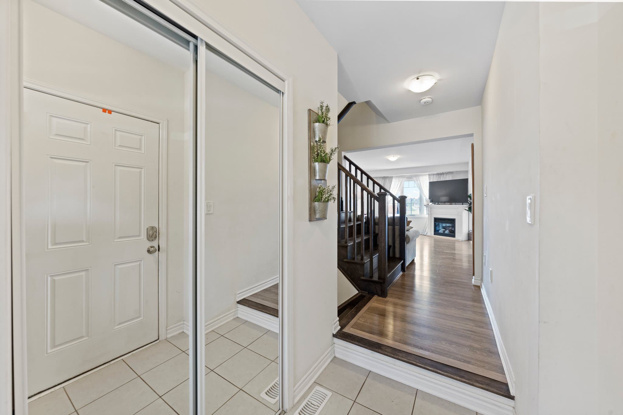 1172 Duignan Cres Milton, ON L9T 7K6