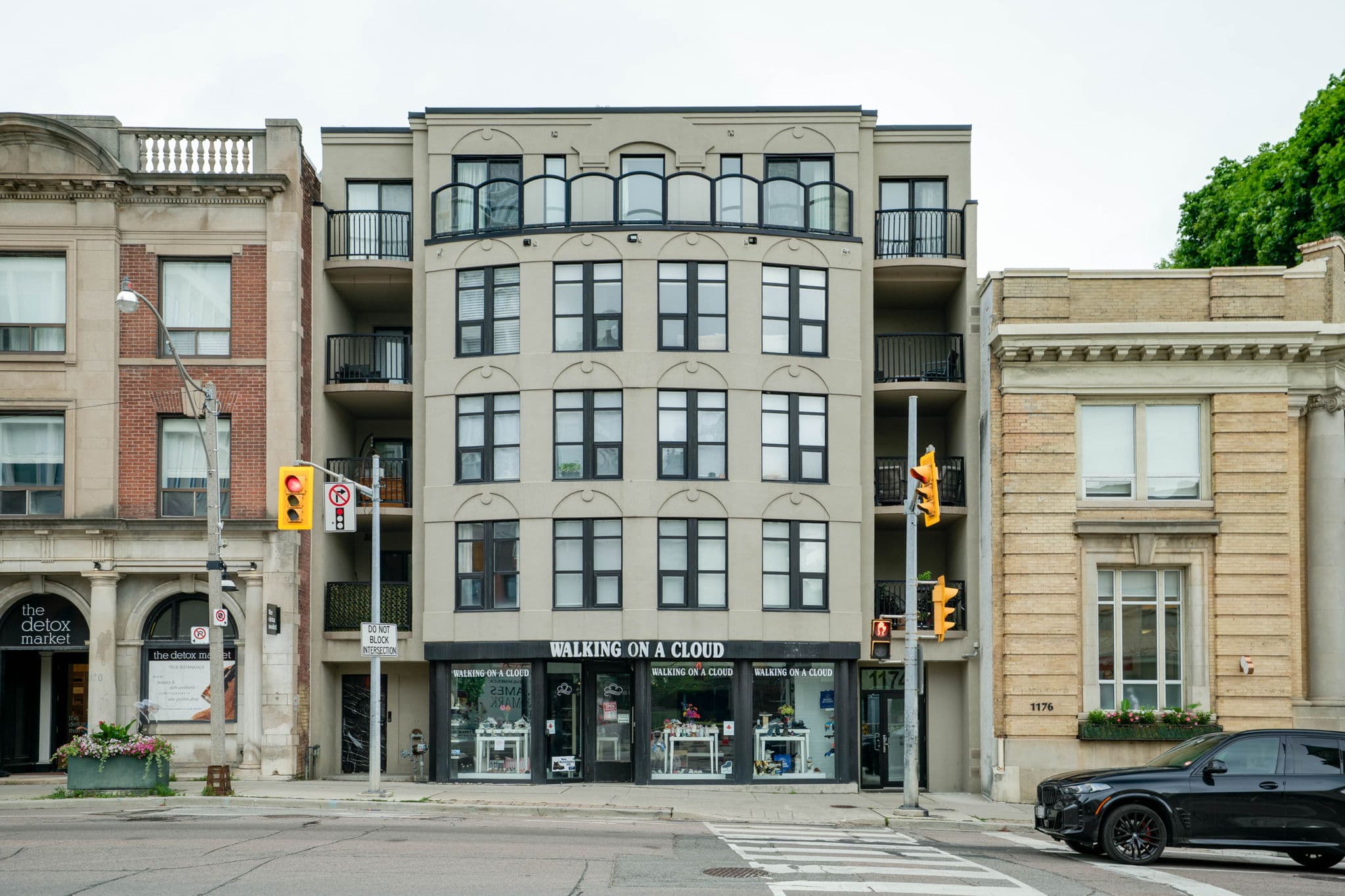 1174 Yonge St Toronto, ON M4W 2L9