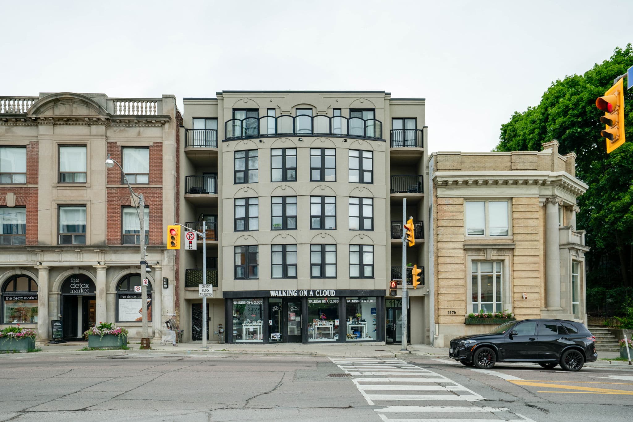 1174 Yonge St Toronto, ON M4W 2L9