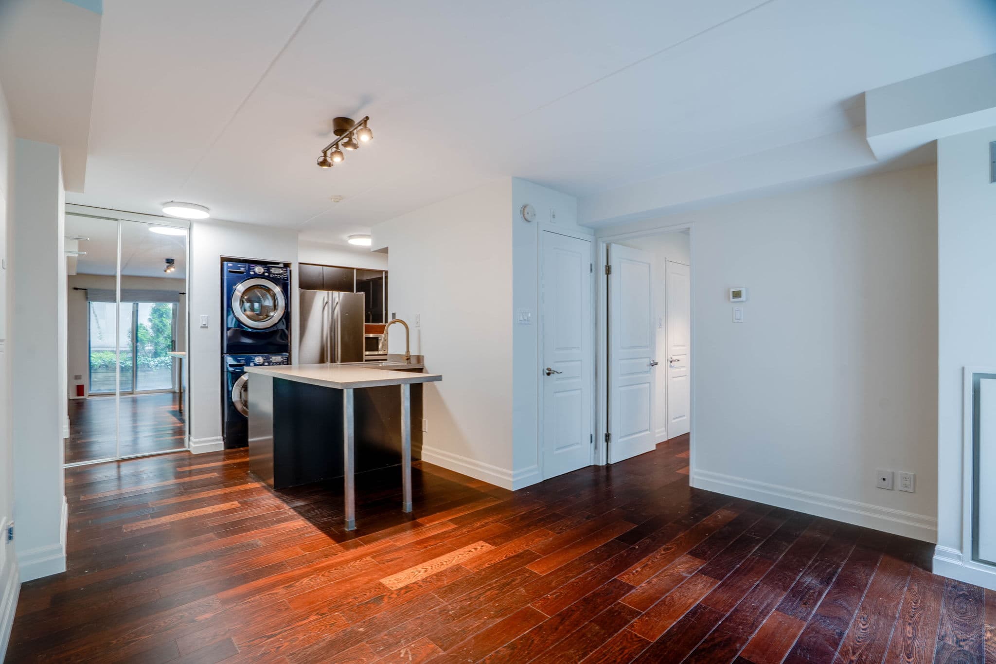 1174 Yonge St Toronto, ON M4W 2L9