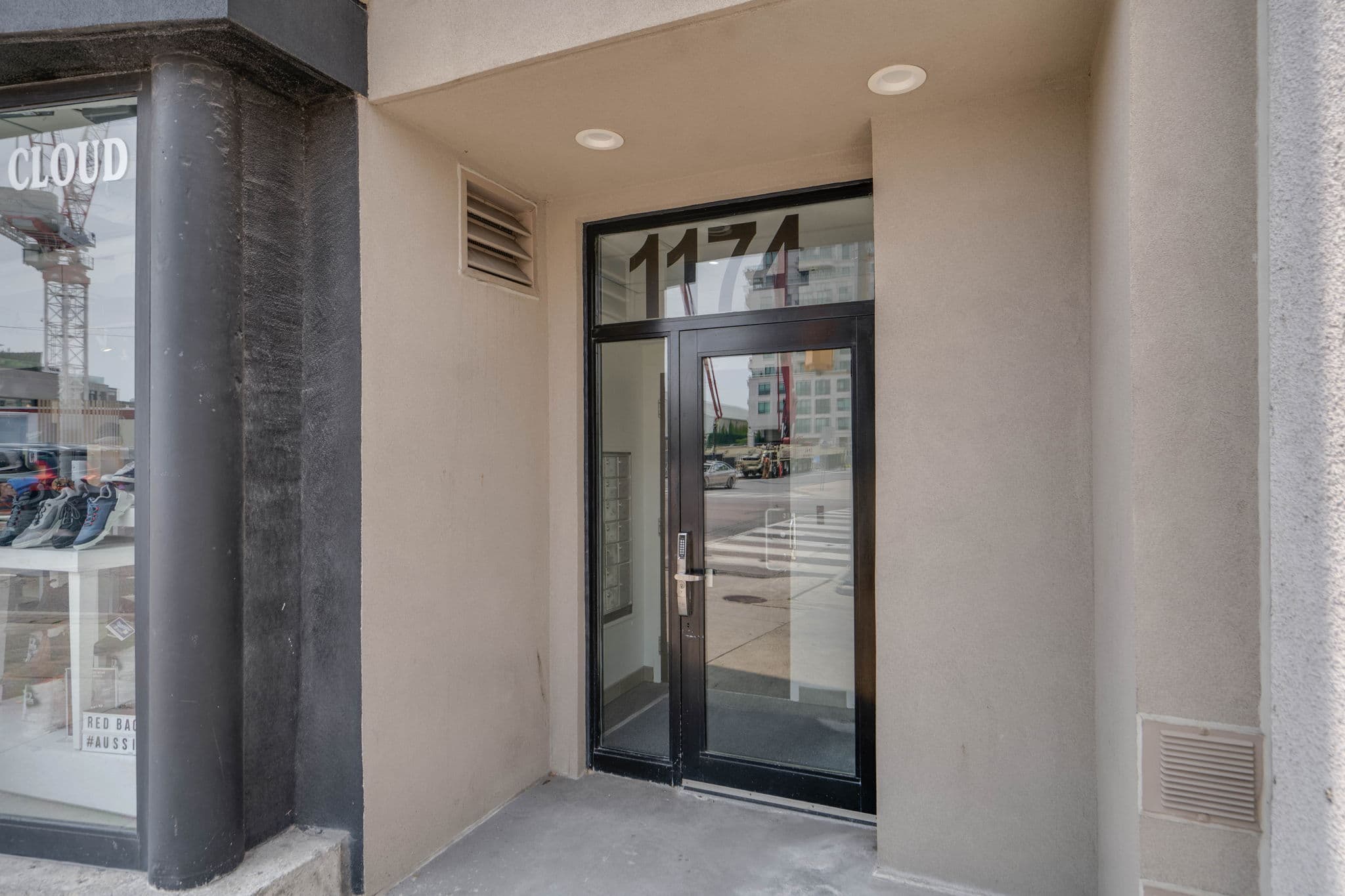1174 Yonge St Unit 203 Toronto, ON M4W 2L9