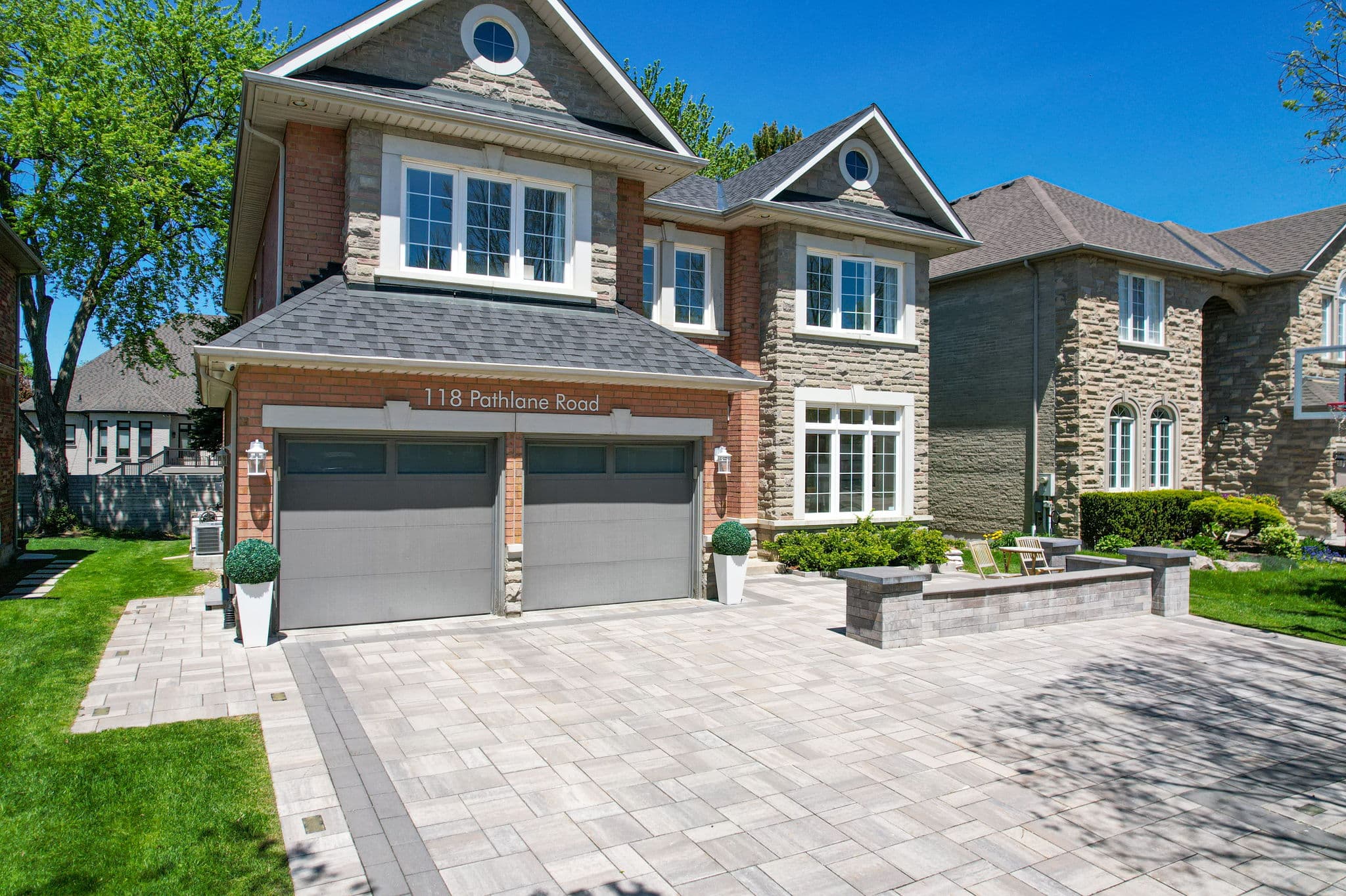 118 Pathlane Rd Richmond Hill, ON L4B 4R1