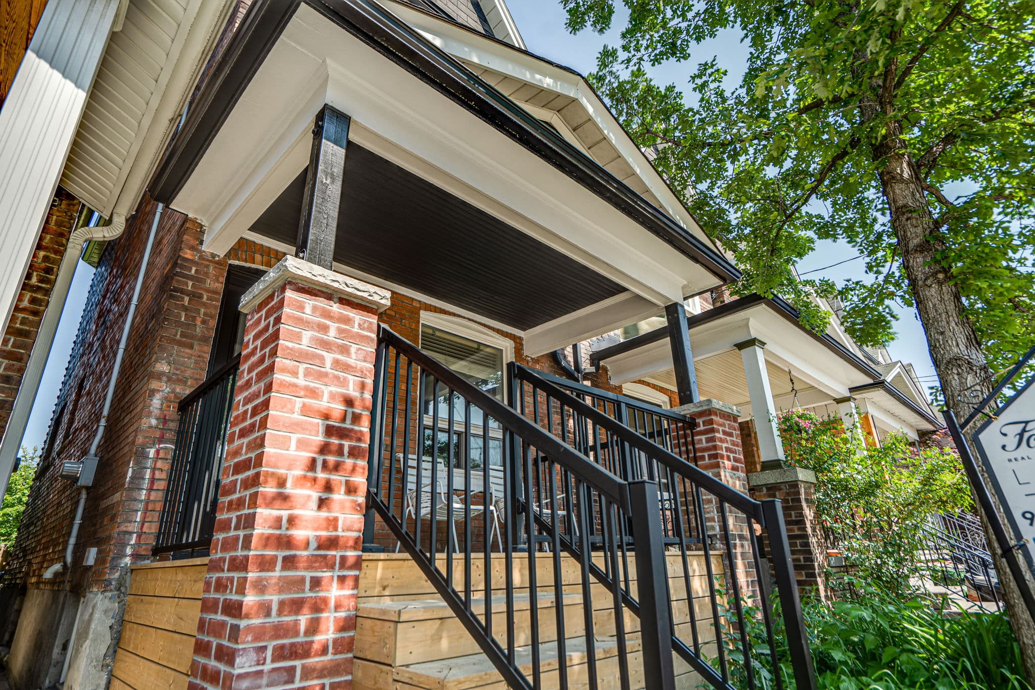 1181 Ossington Ave Toronto, ON M6G 3W4