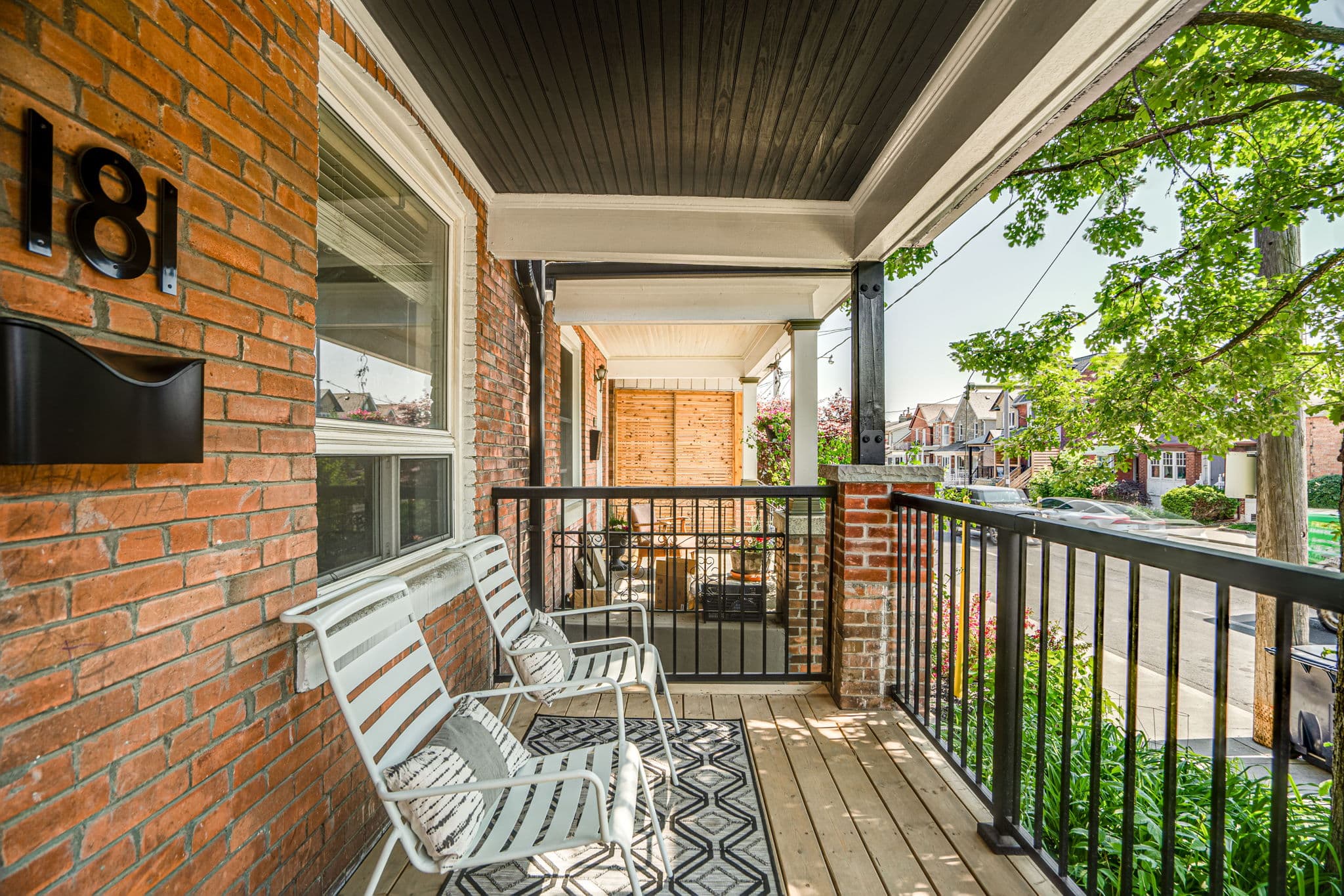 1181 Ossington Ave Toronto, ON M6G 3W4