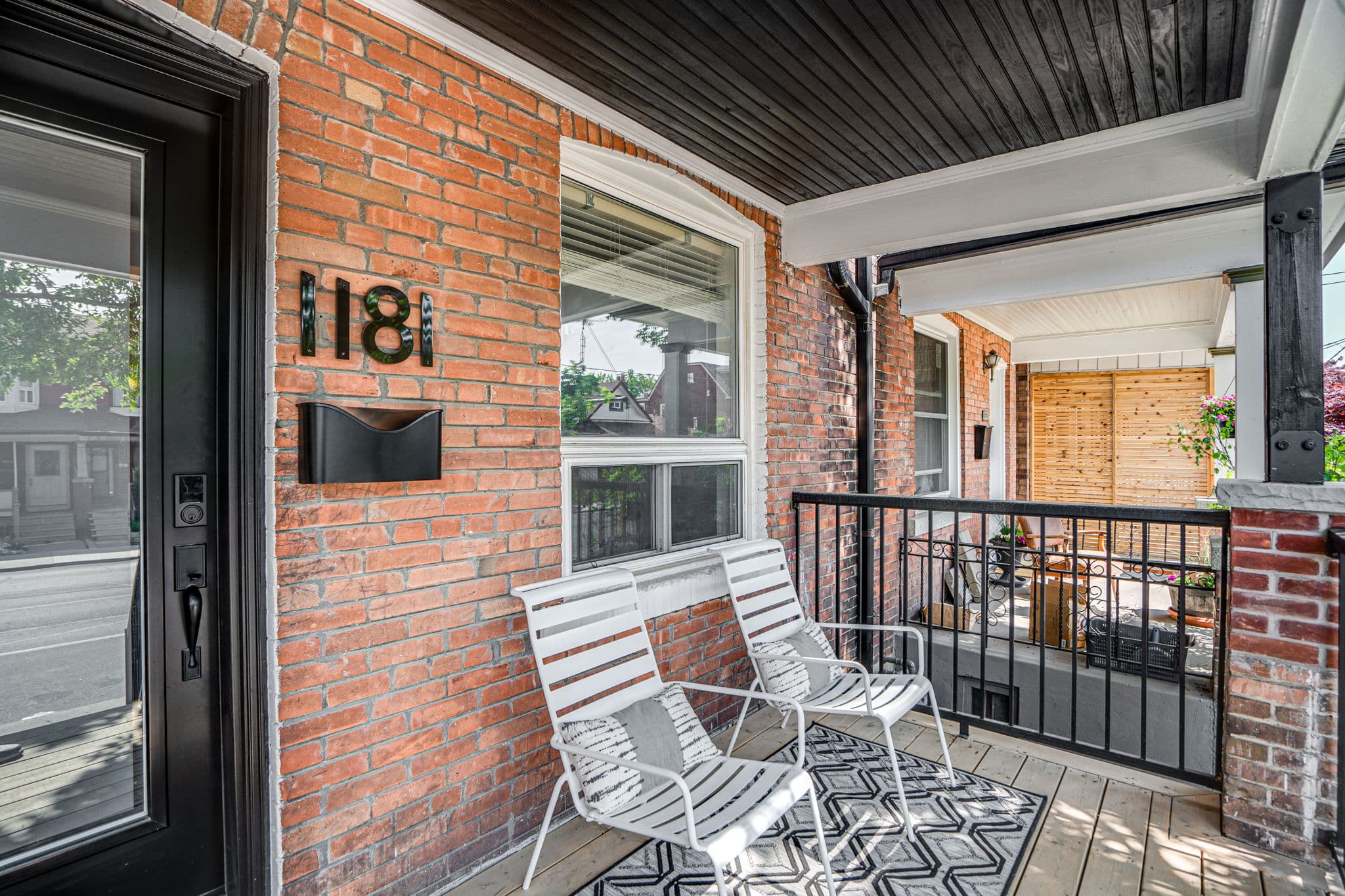 1181 Ossington Ave Toronto, ON M6G 3W4
