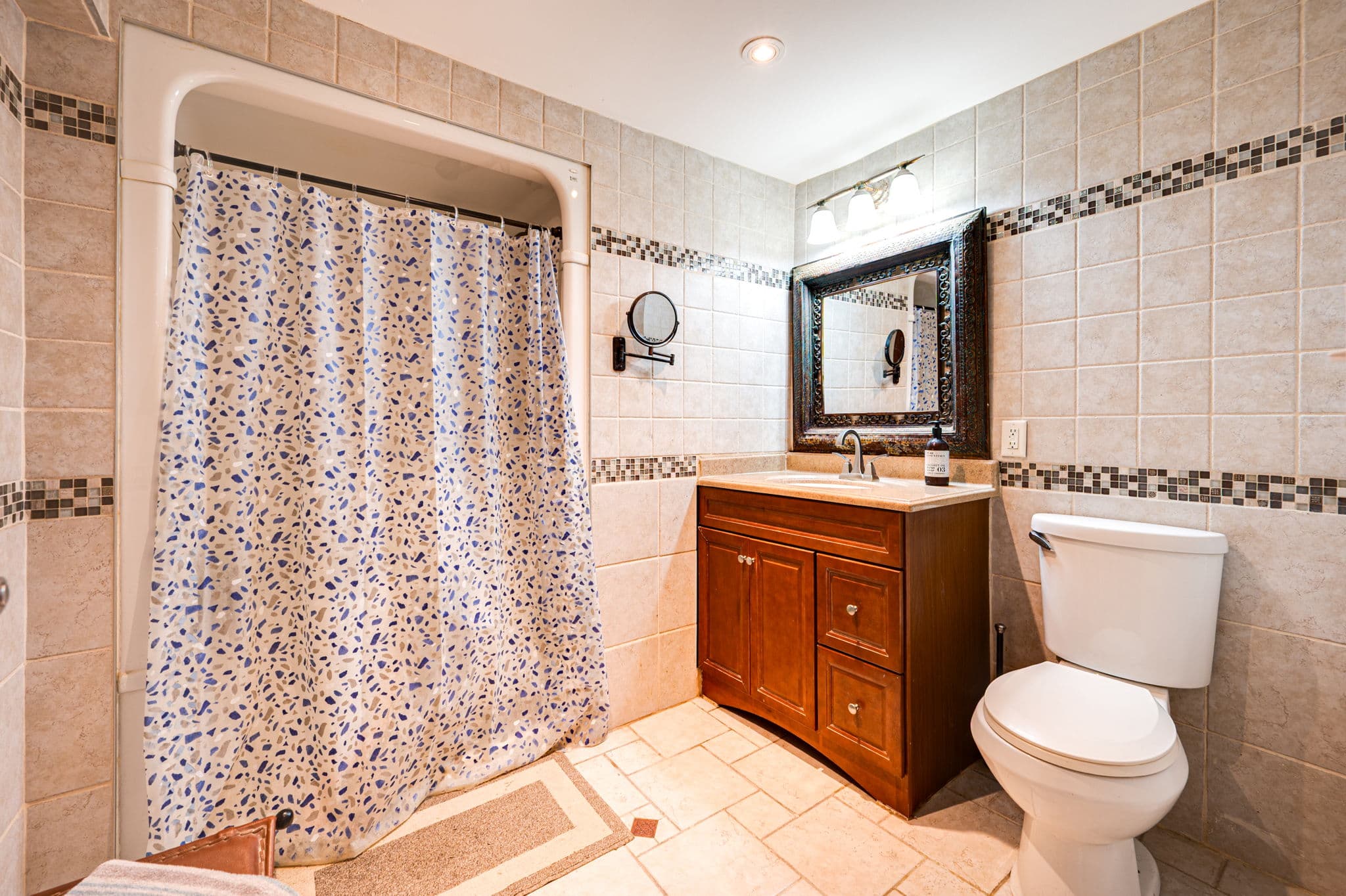 1184 Southdale Ave Oshawa, ON L1H 7Z3