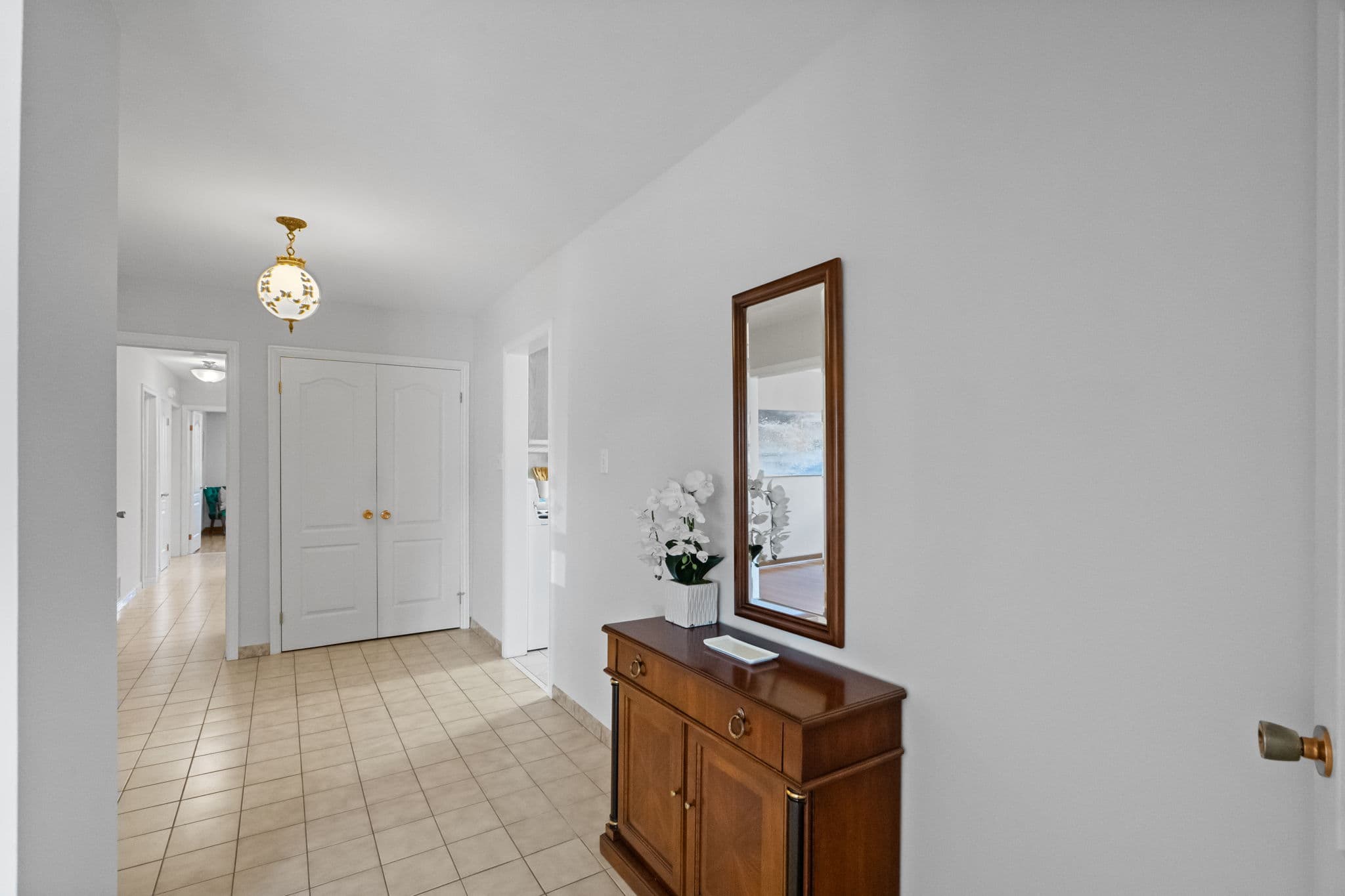 12 Bowhill Cres North York, ON M2J 3S2