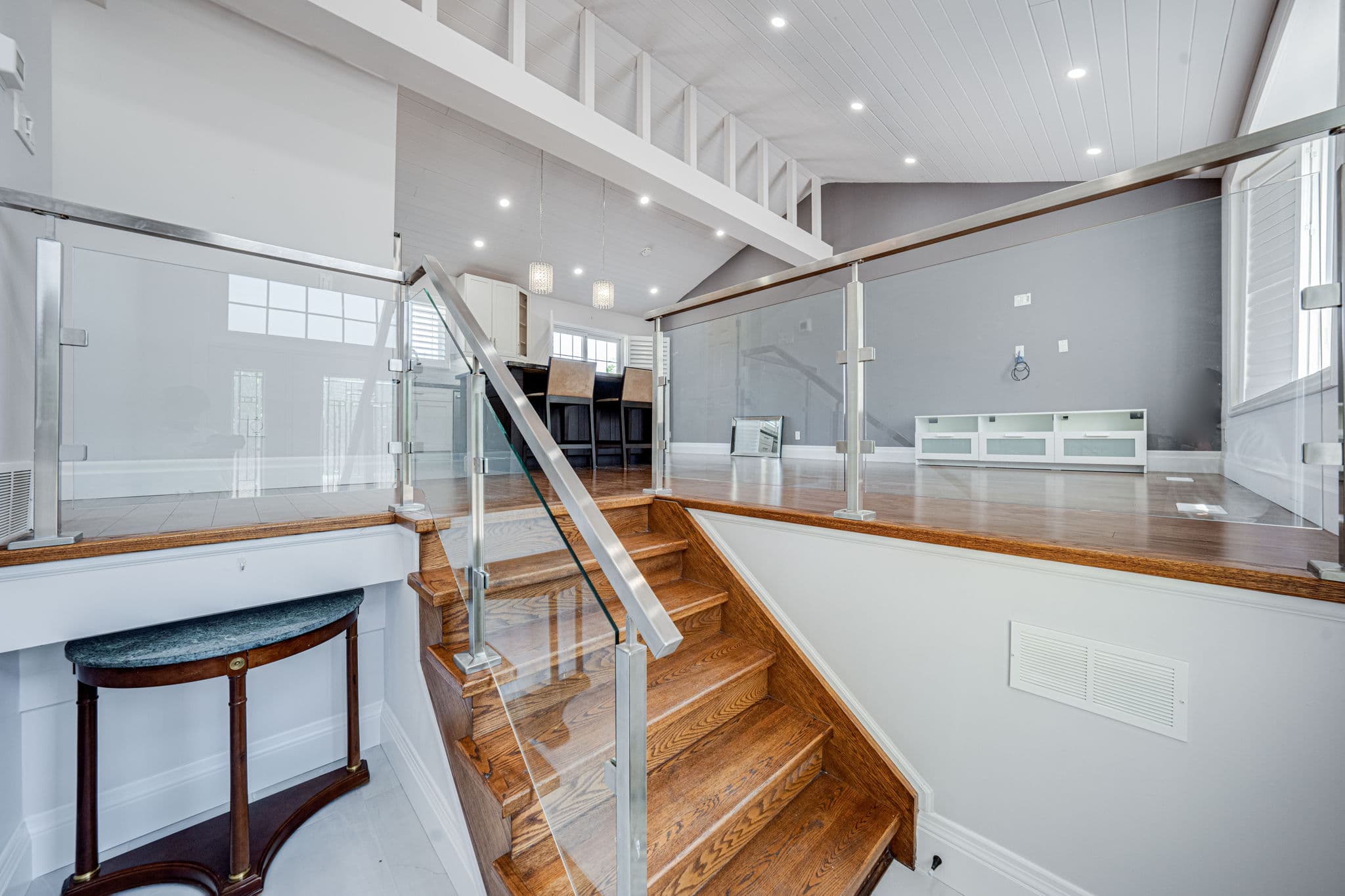 12 King Richard Ct Markham, ON L3P 1M1