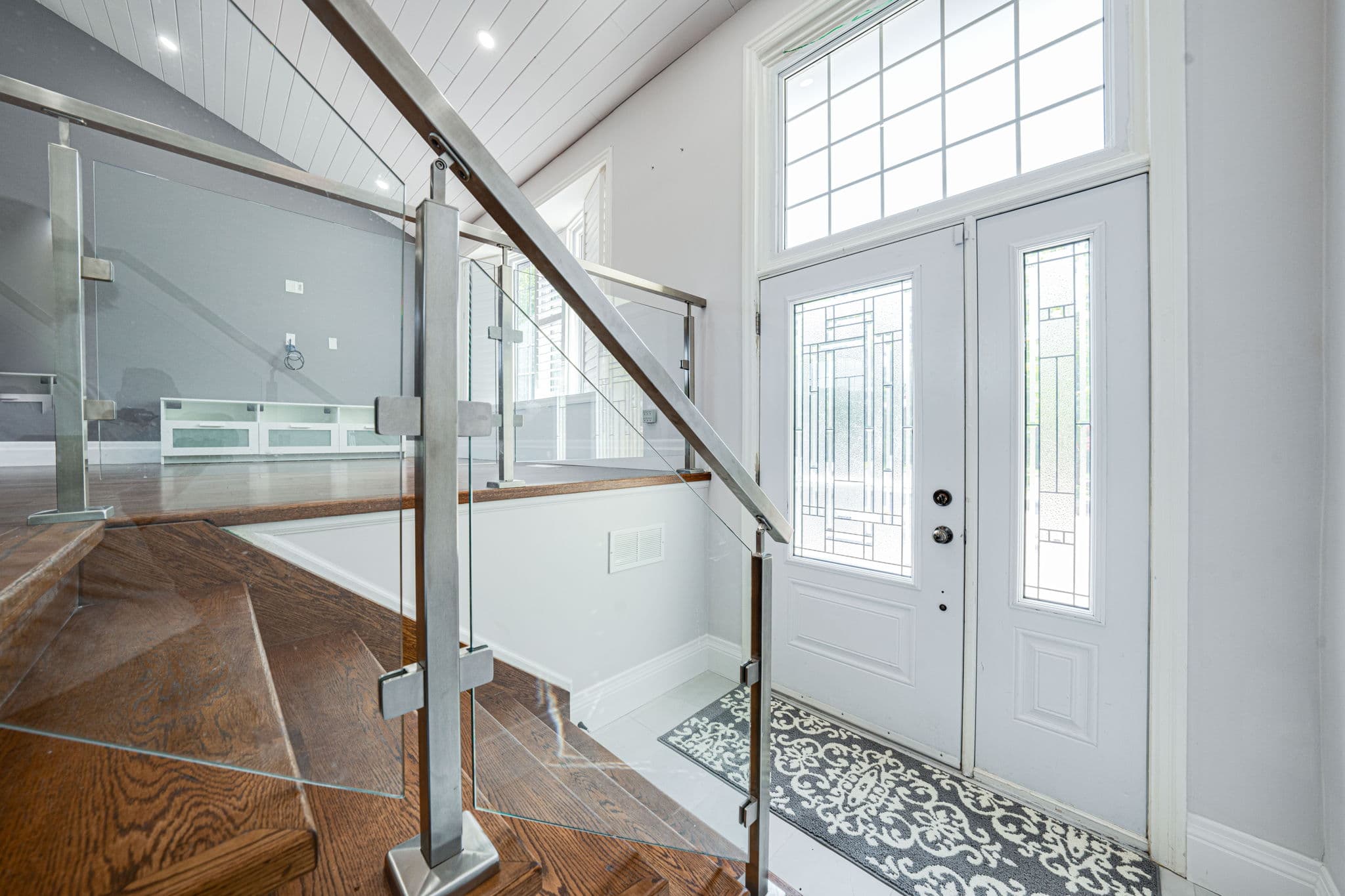 12 King Richard Ct Markham, ON L3P 1M1