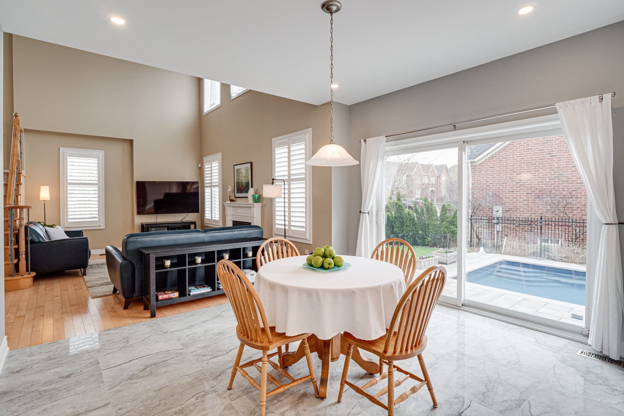 12 Madras Ave Richmond Hill, ON L4E 5E4