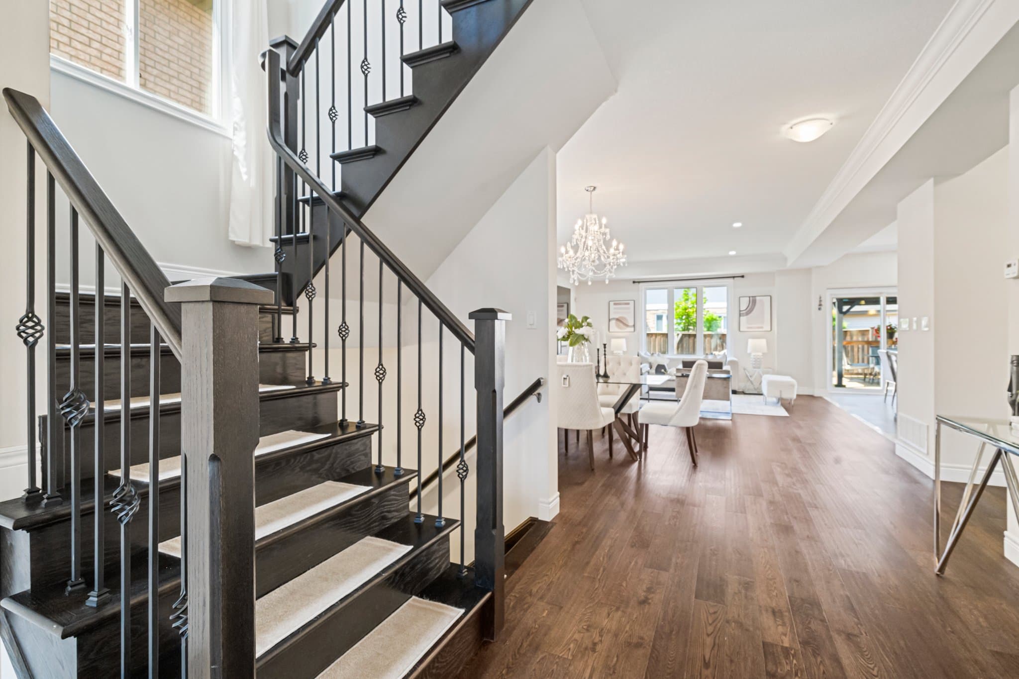 12 Riesling Ct Hamilton, ON L8G 5H2