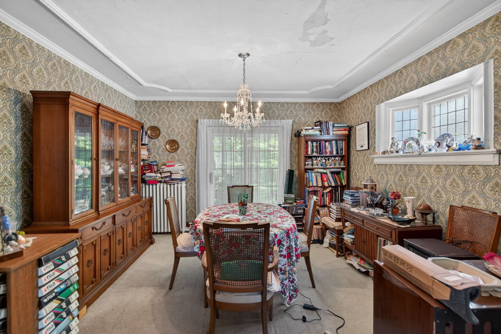 12 Stibbard Ave Toronto, ON M4P 2C1