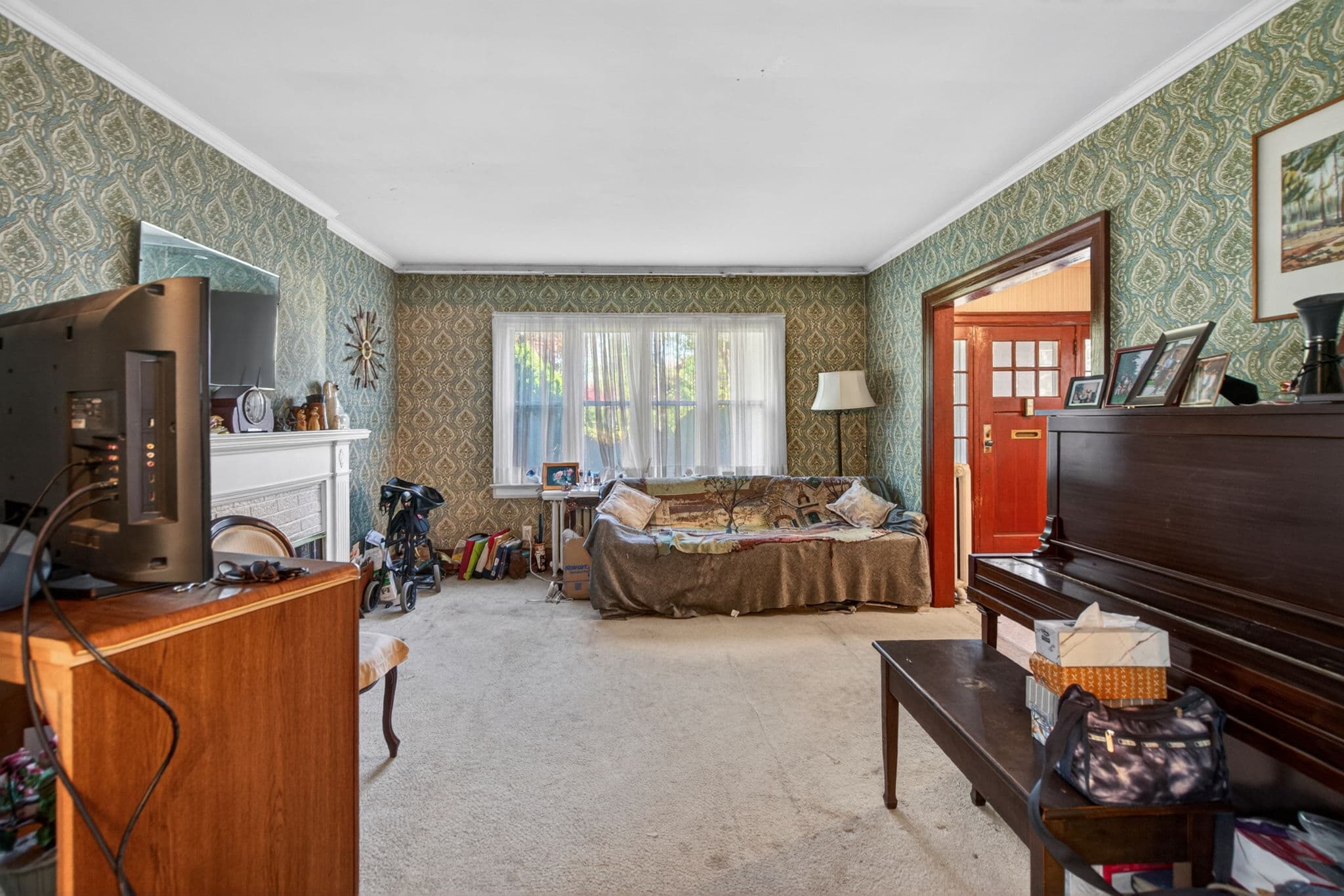 12 Stibbard Ave Toronto, ON M4P 2C1