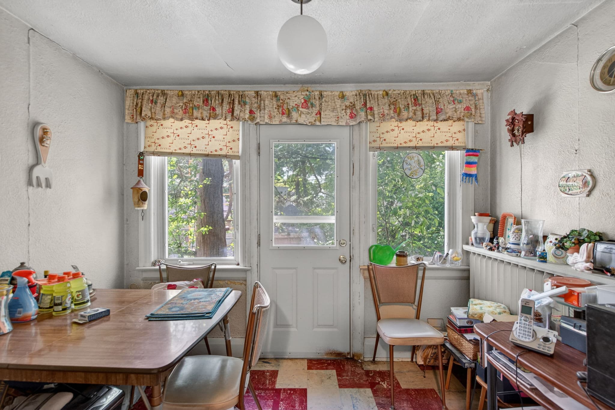 12 Stibbard Ave Toronto, ON M4P 2C1