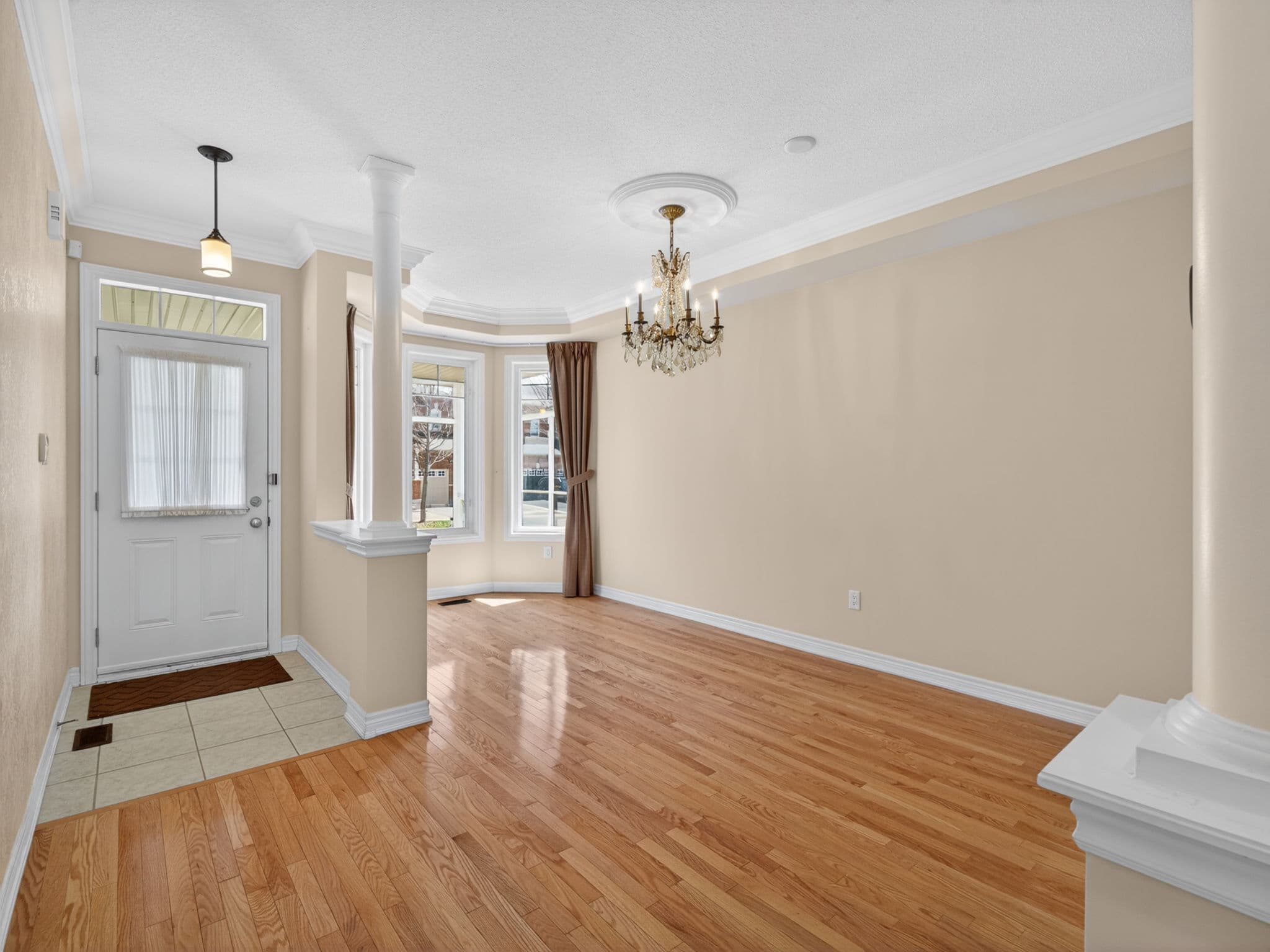 12 Stookes Crescent Richmond Hill, ON L4E 0J4