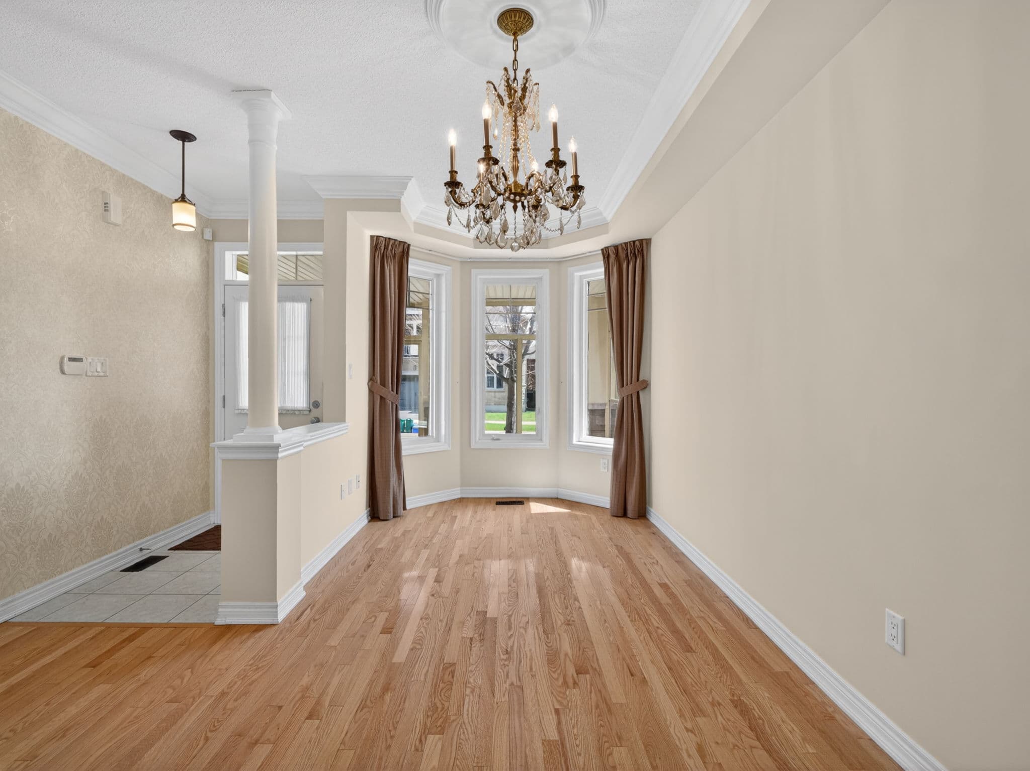 12 Stookes Crescent Richmond Hill, ON L4E 0J4
